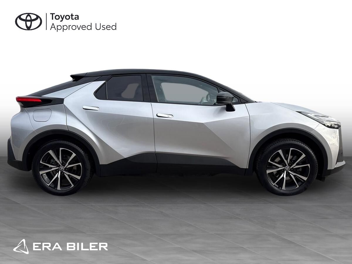 Billede af Toyota C-HR 2,0 Plugin-hybrid Style Smart Bi-tone E-CVT 223HK 5d Trinl. Gear