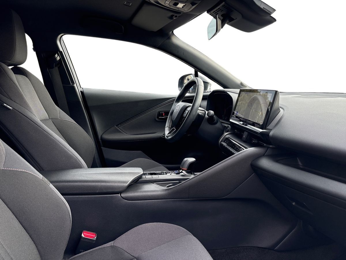 Billede af Toyota C-HR 2,0 Plugin-hybrid Style Smart Bi-tone E-CVT 223HK 5d Trinl. Gear