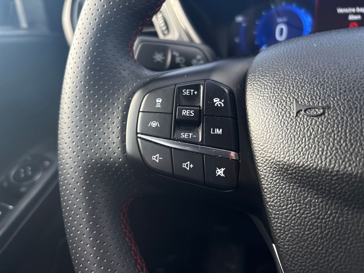 Billede af Ford Kuga 2,5 Plugin-hybrid ST-Line X CVT 225HK 5d Trinl. Gear