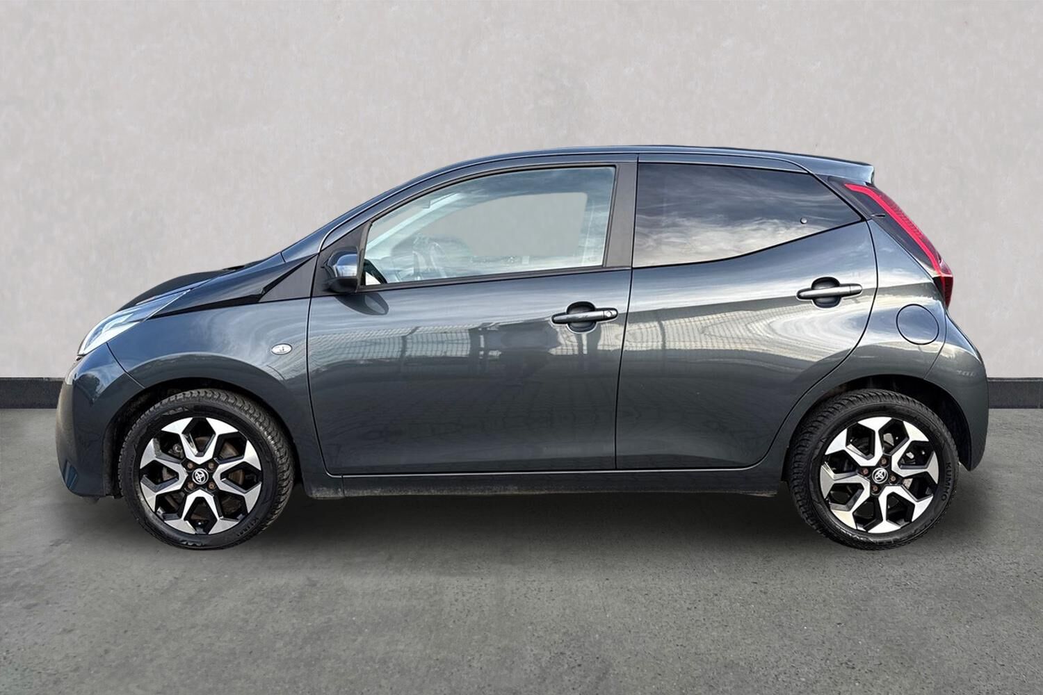 Billede af Toyota Aygo 1,0 VVT-I X-Press 72HK 5d