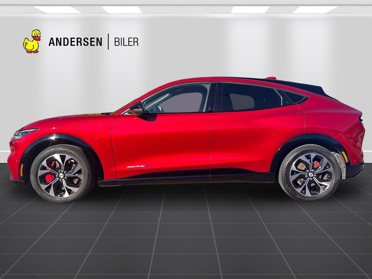 Billede af Ford Mustang Mach-E EL UR AWD 351HK 5d Aut.