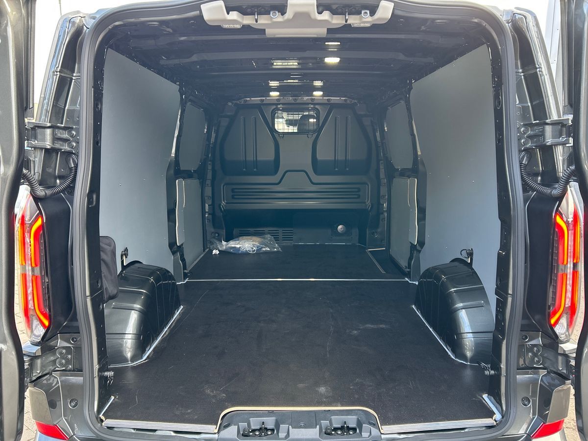 Billede af Ford E-Transit Custom 340 L2H1 EL Sport 286HK Van Aut.