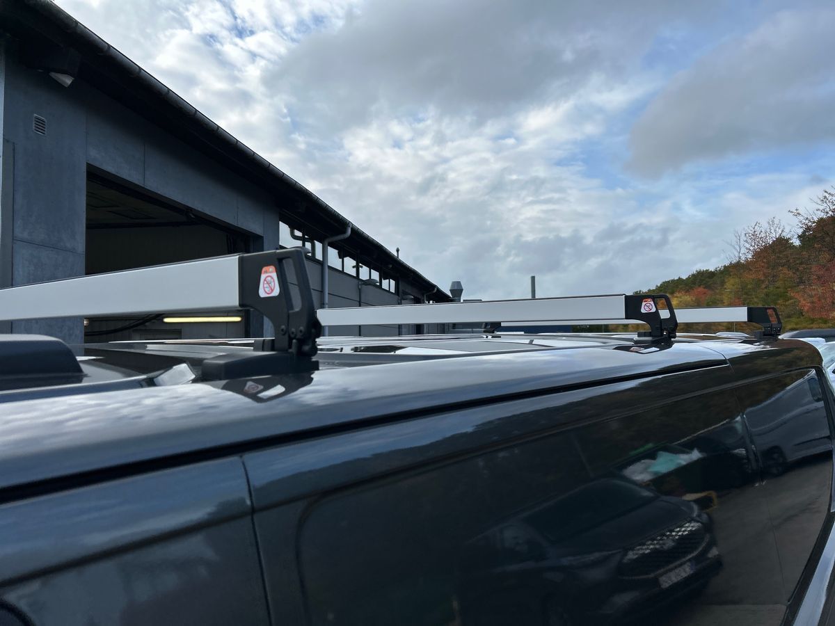 Billede af Ford E-Transit Custom 340 L2H1 EL Sport 286HK Van Aut.