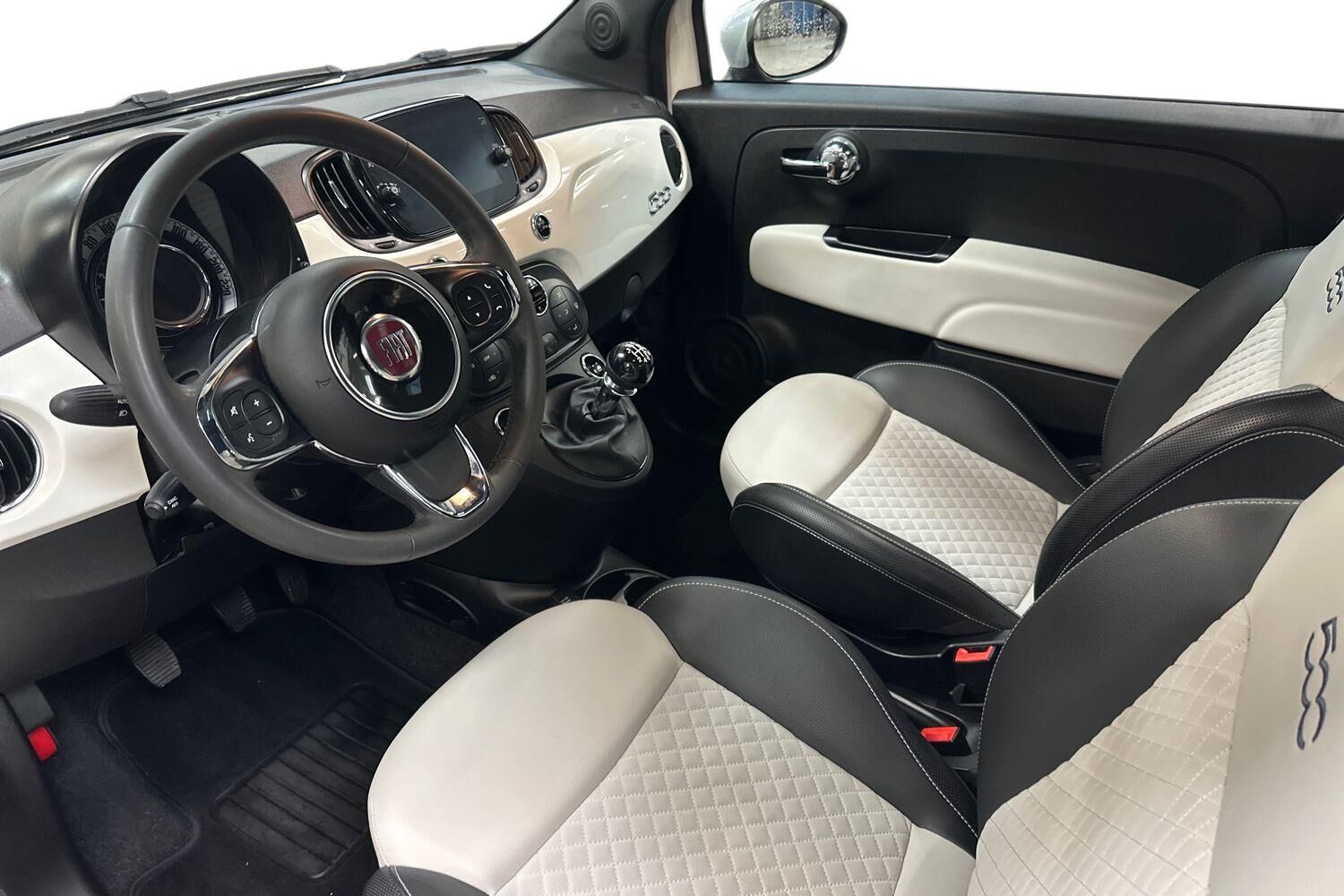 Billede af Fiat 500 1,0 Mild hybrid DolceVita Pack 70HK 3d 6g