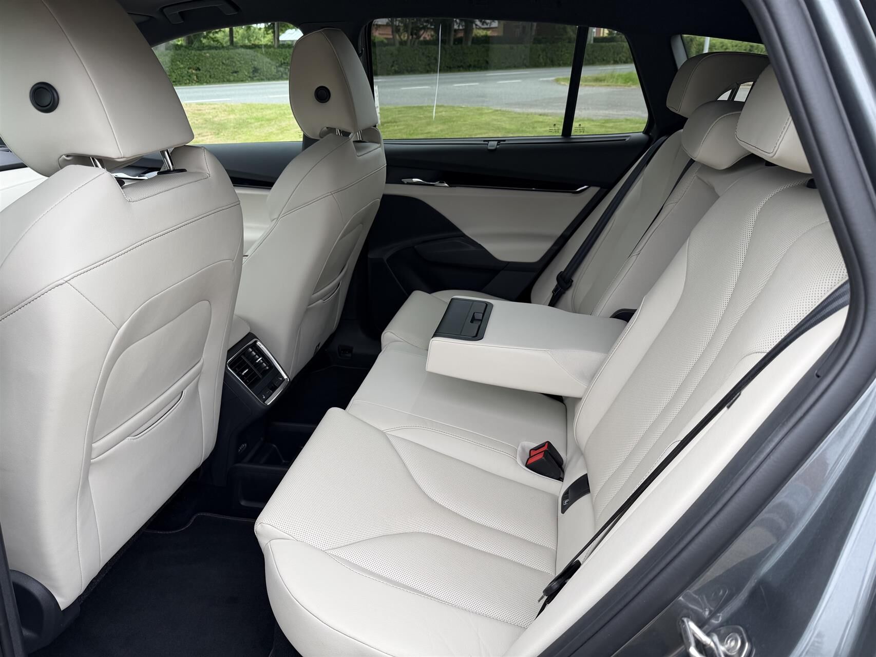 Billede af Skoda Enyaq 85x iV L&K 4x4 286HK 5d Aut.