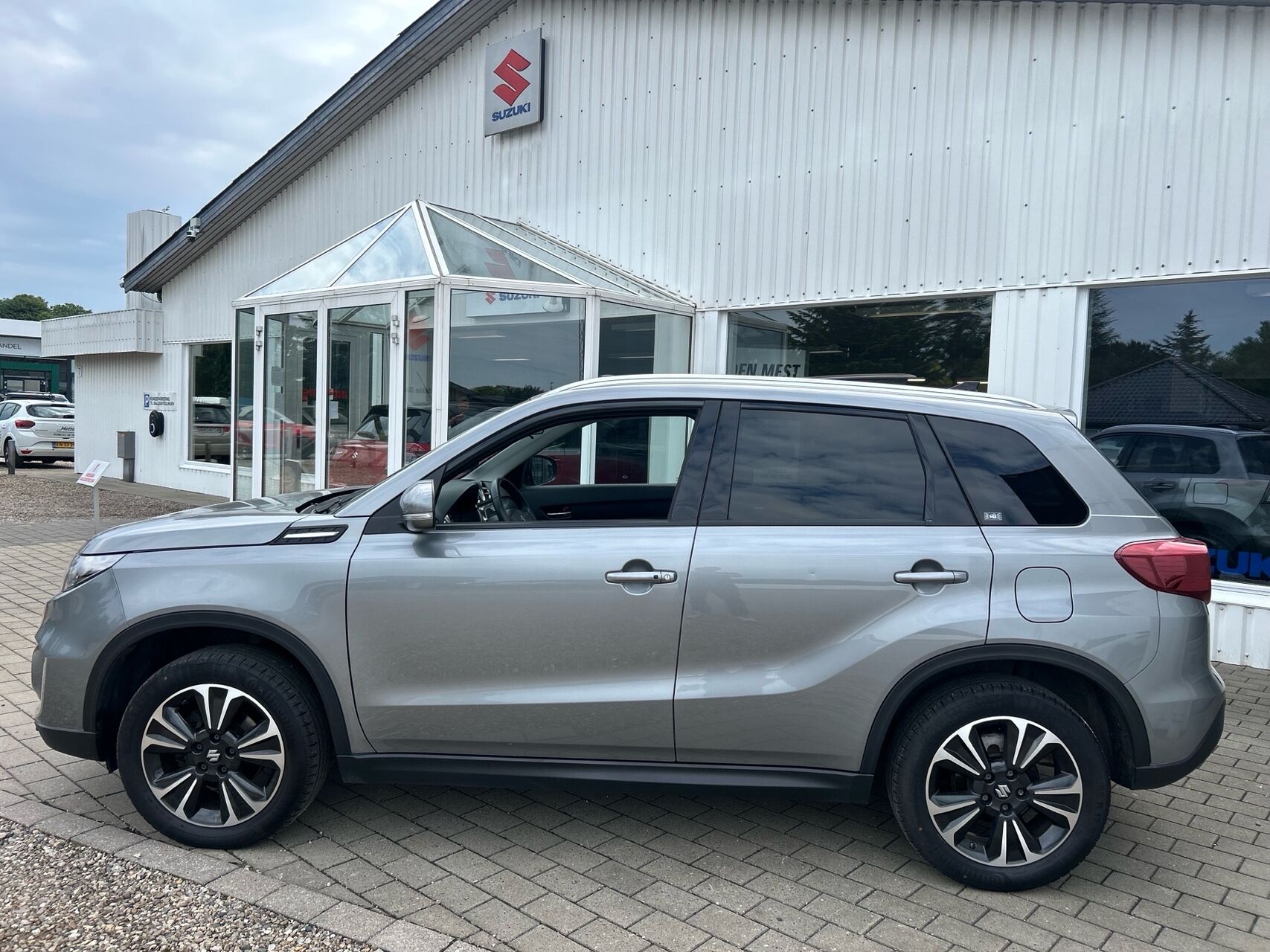 Billede af Suzuki Vitara 1,4 Boosterjet  Mild hybrid Adventure 129HK 5d 6g Aut.