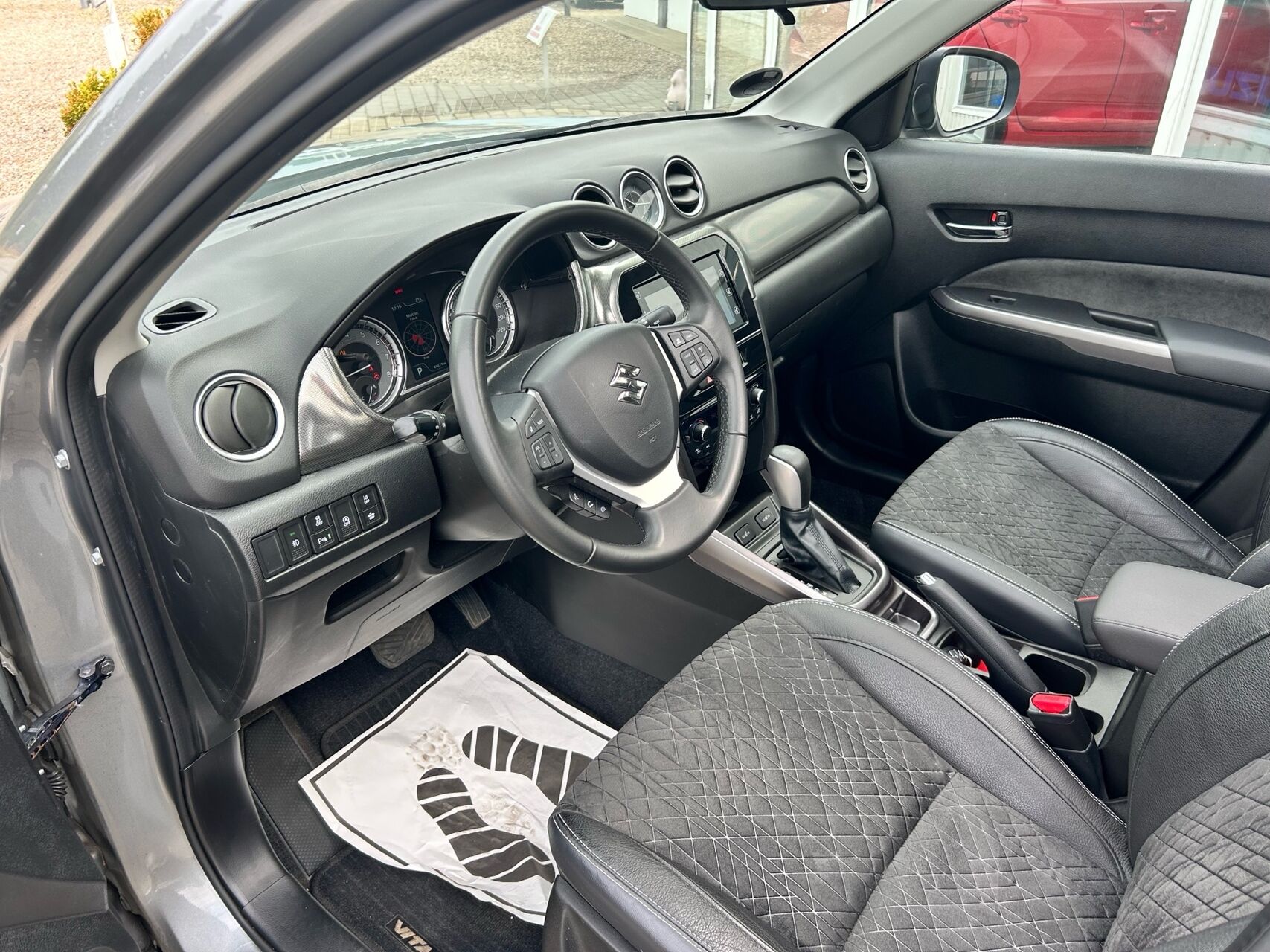 Billede af Suzuki Vitara 1,4 Boosterjet  Mild hybrid Adventure 129HK 5d 6g Aut.