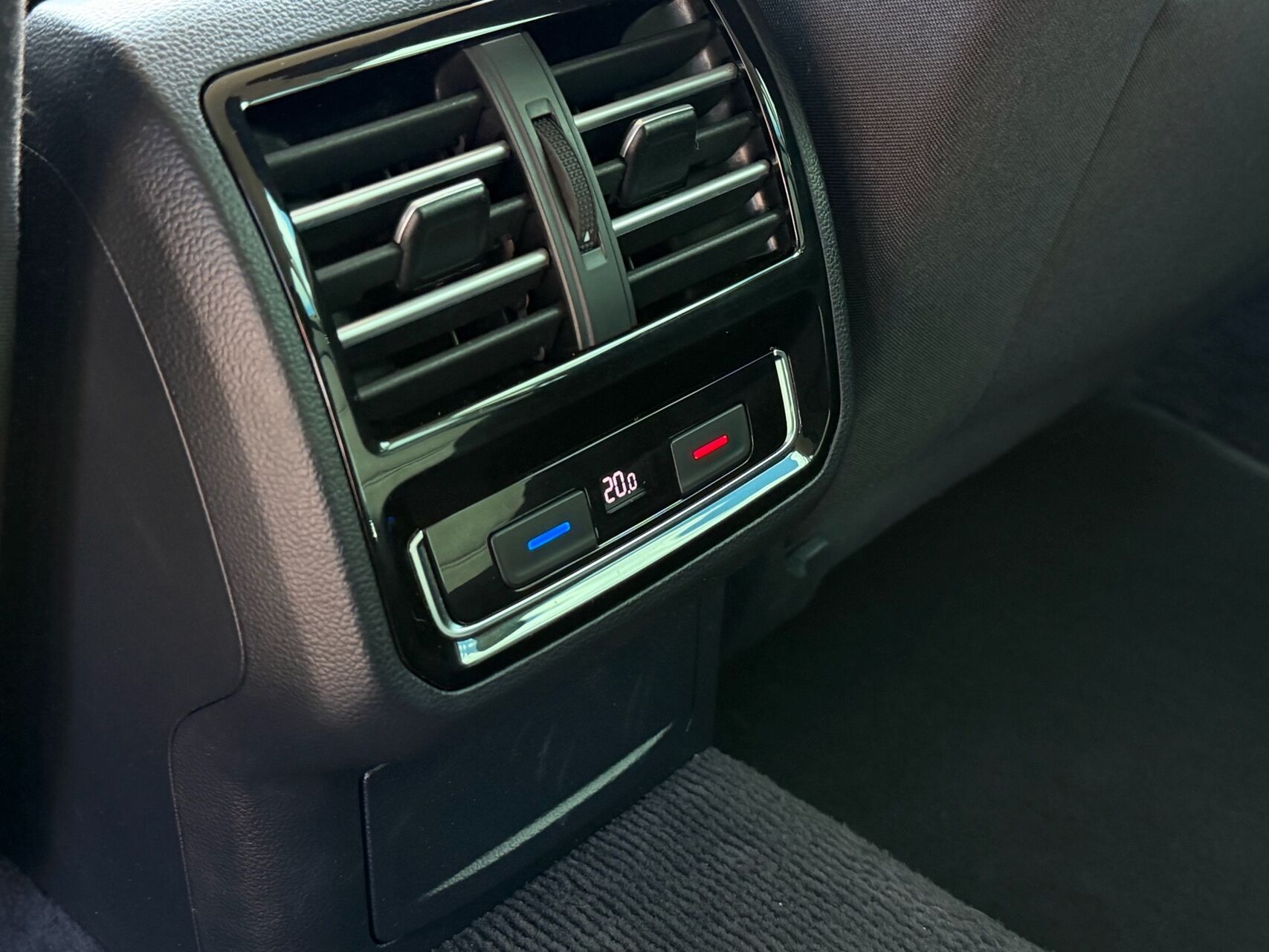 Billede af VW Passat 1,6 TDI BMT Comfortline 120HK 6g