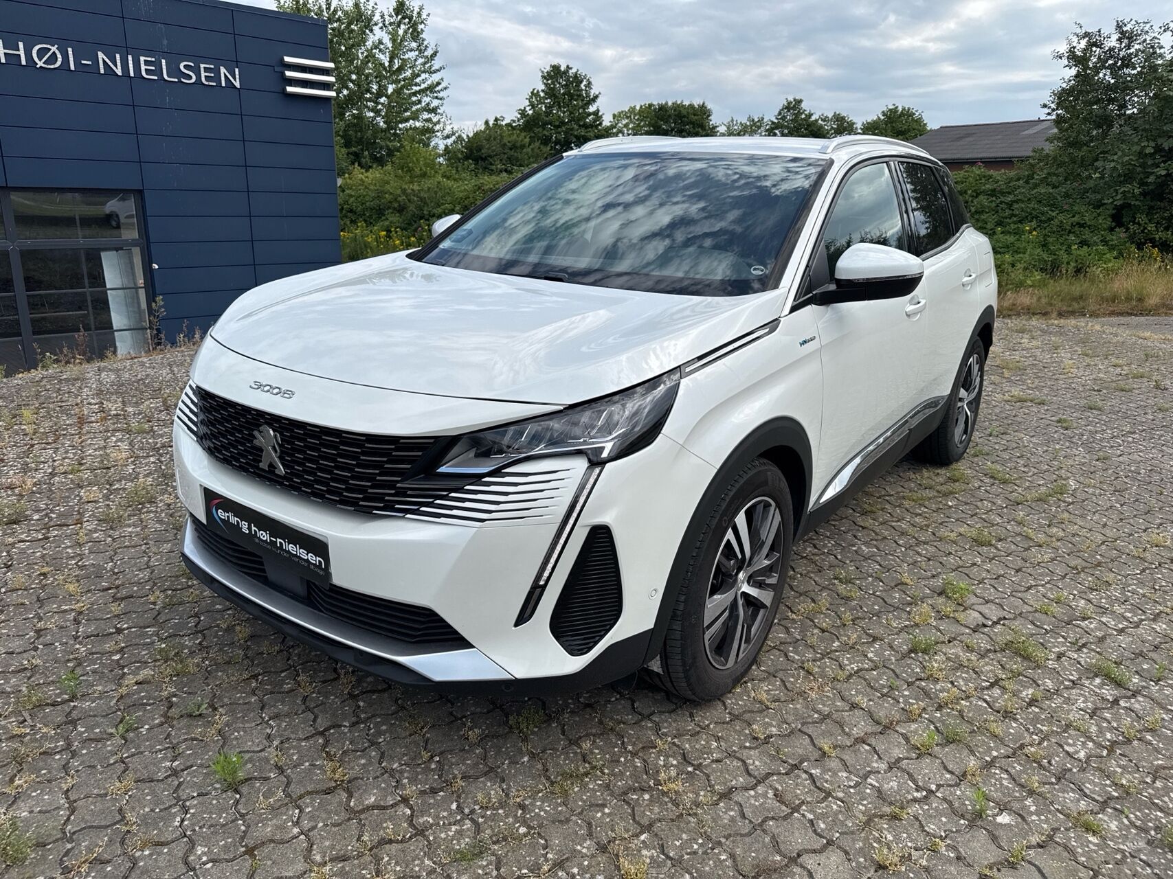 Billede af Peugeot 3008 1,6 PureTech  Plugin-hybrid Allure Pack EAT8 225HK 5d 8g Aut.