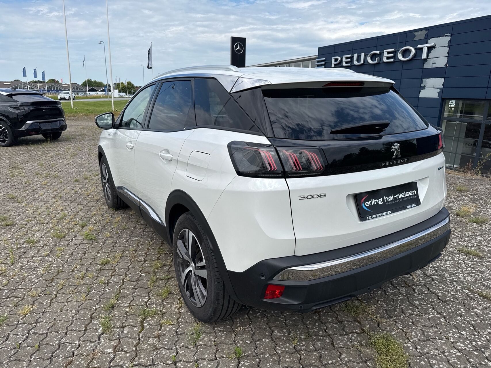 Billede af Peugeot 3008 1,6 PureTech  Plugin-hybrid Allure Pack EAT8 225HK 5d 8g Aut.