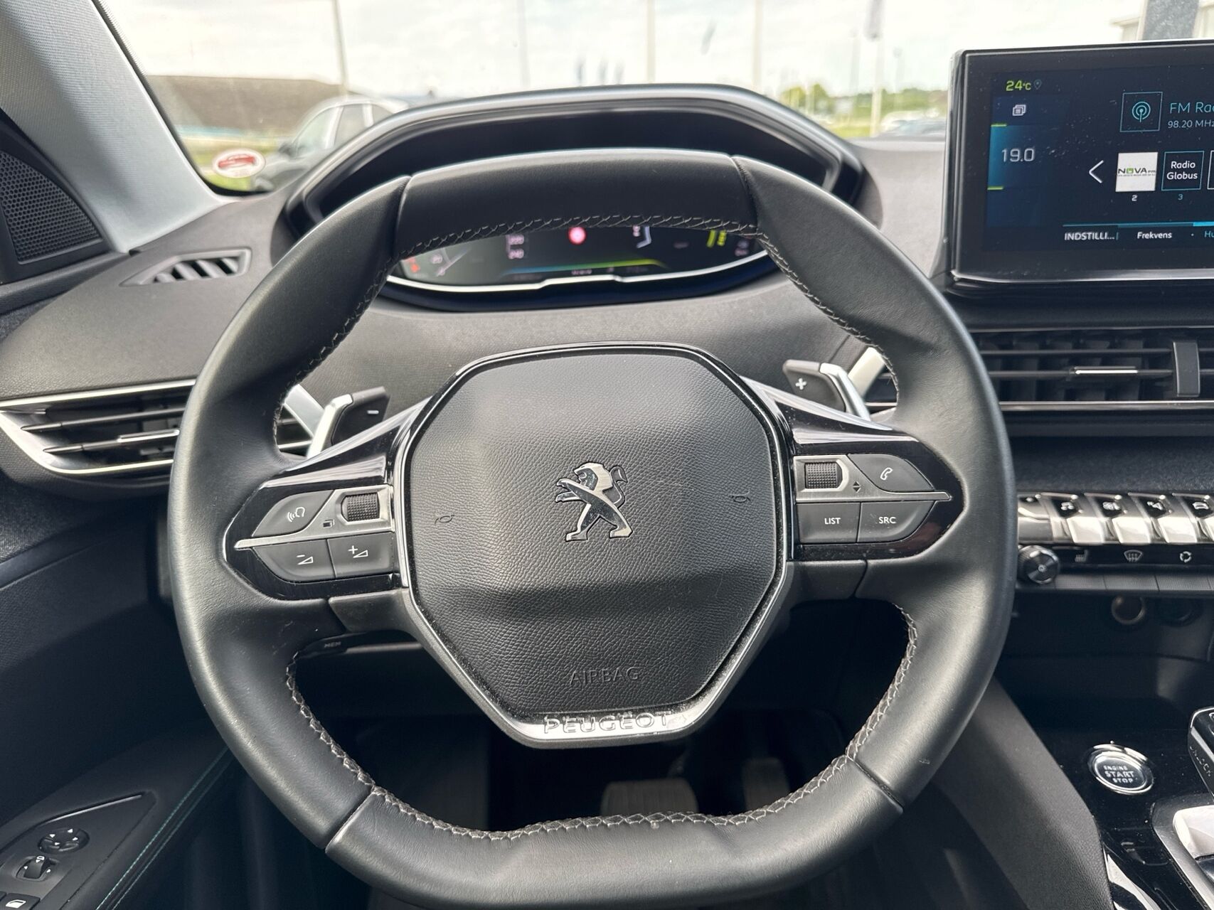 Billede af Peugeot 3008 1,6 PureTech  Plugin-hybrid Allure Pack EAT8 225HK 5d 8g Aut.