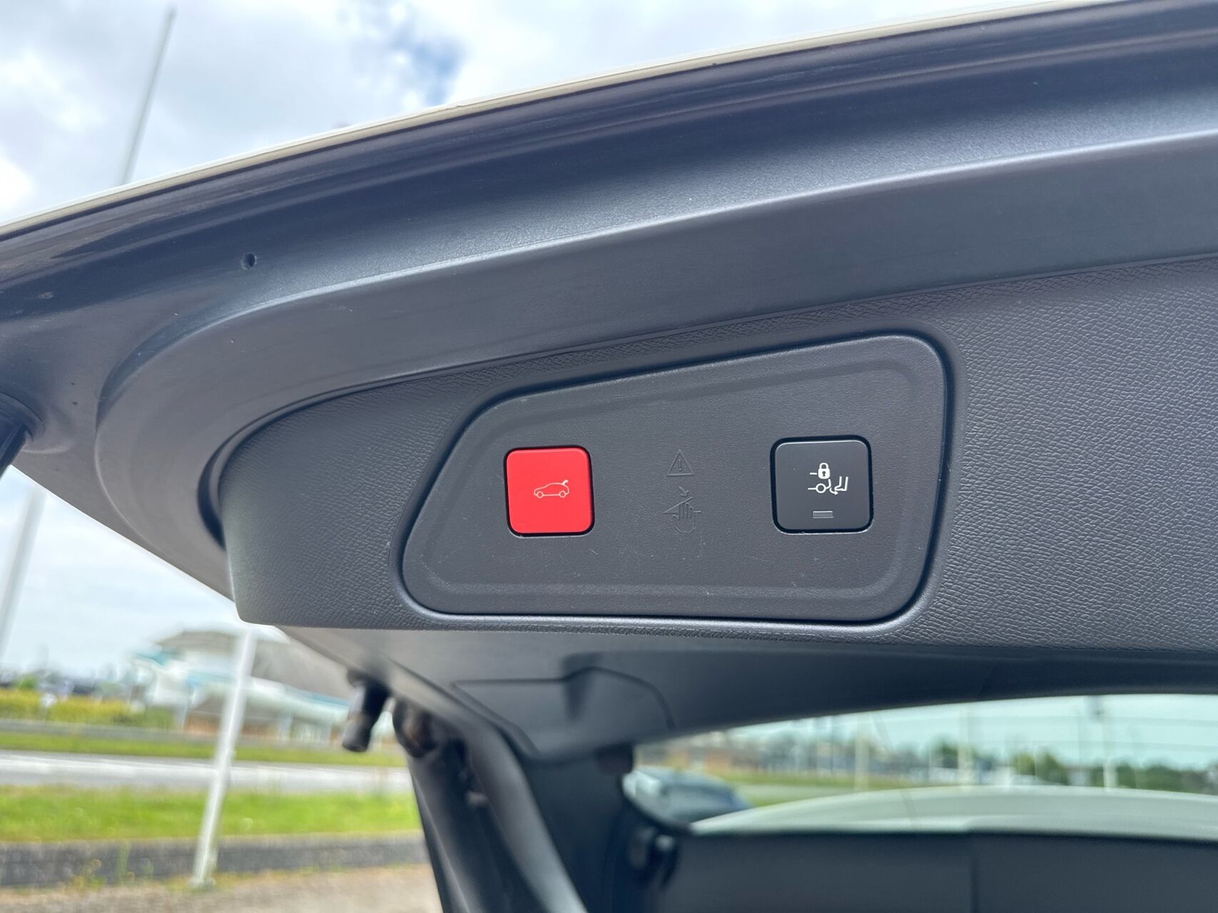 Billede af Peugeot 3008 1,6 PureTech  Plugin-hybrid Allure Pack EAT8 225HK 5d 8g Aut.