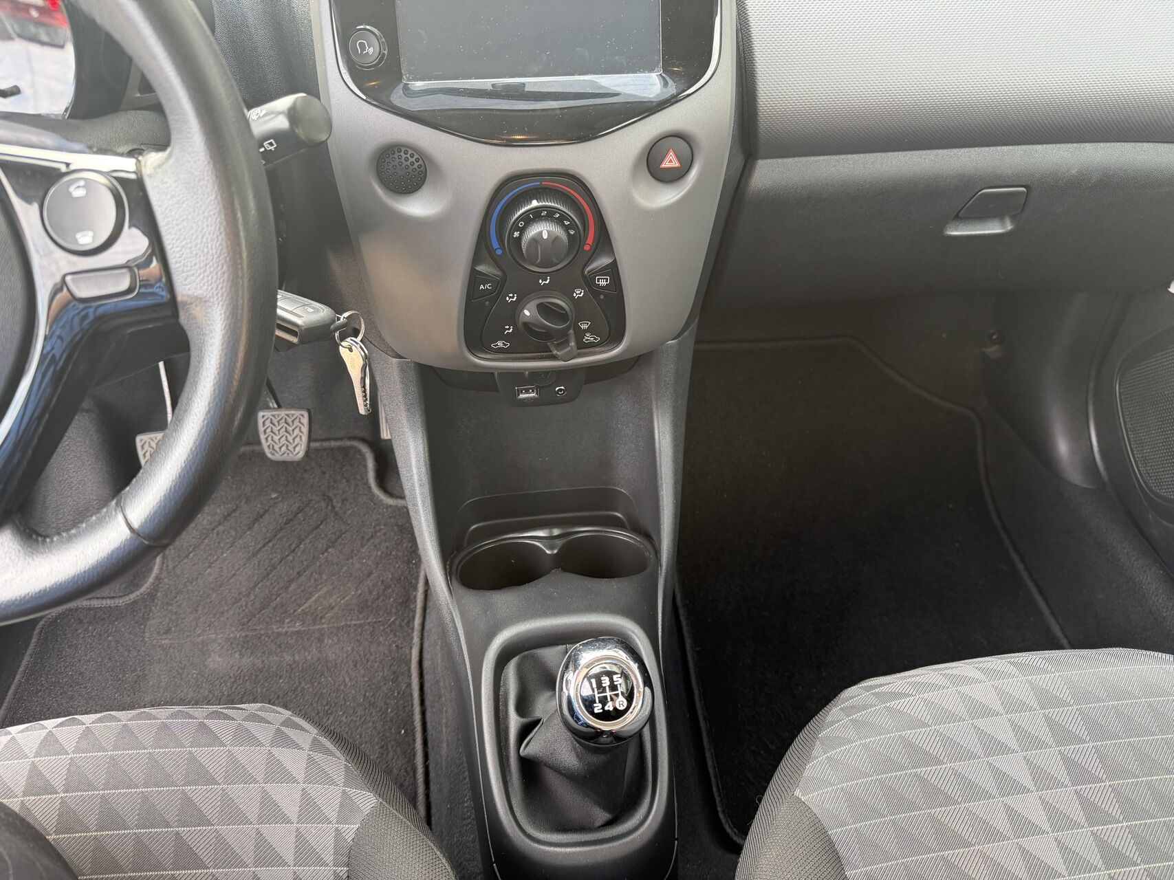 Billede af Peugeot 108 1,0 e-Vti Prime 72HK 5d