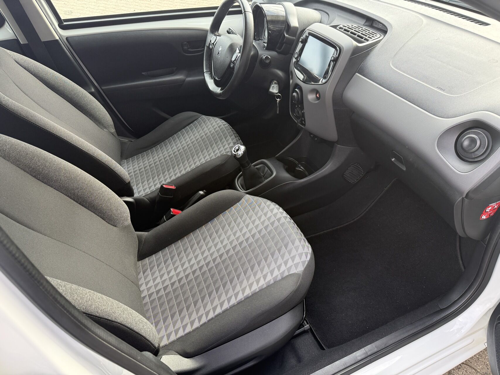 Billede af Peugeot 108 1,0 e-Vti Prime 72HK 5d