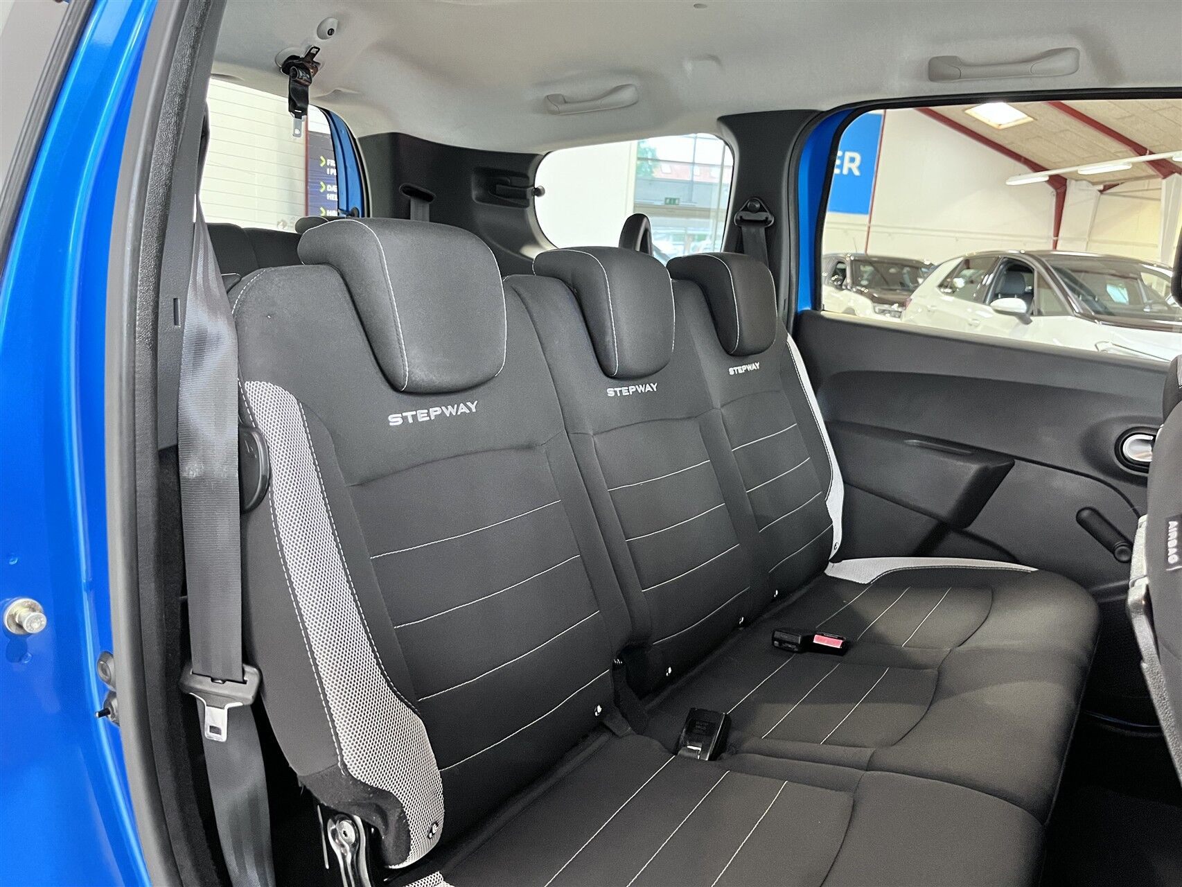 Billede af Dacia Lodgy 7 Sæder 1,5 Blue dCi Stepway Start/Stop 95HK 6g