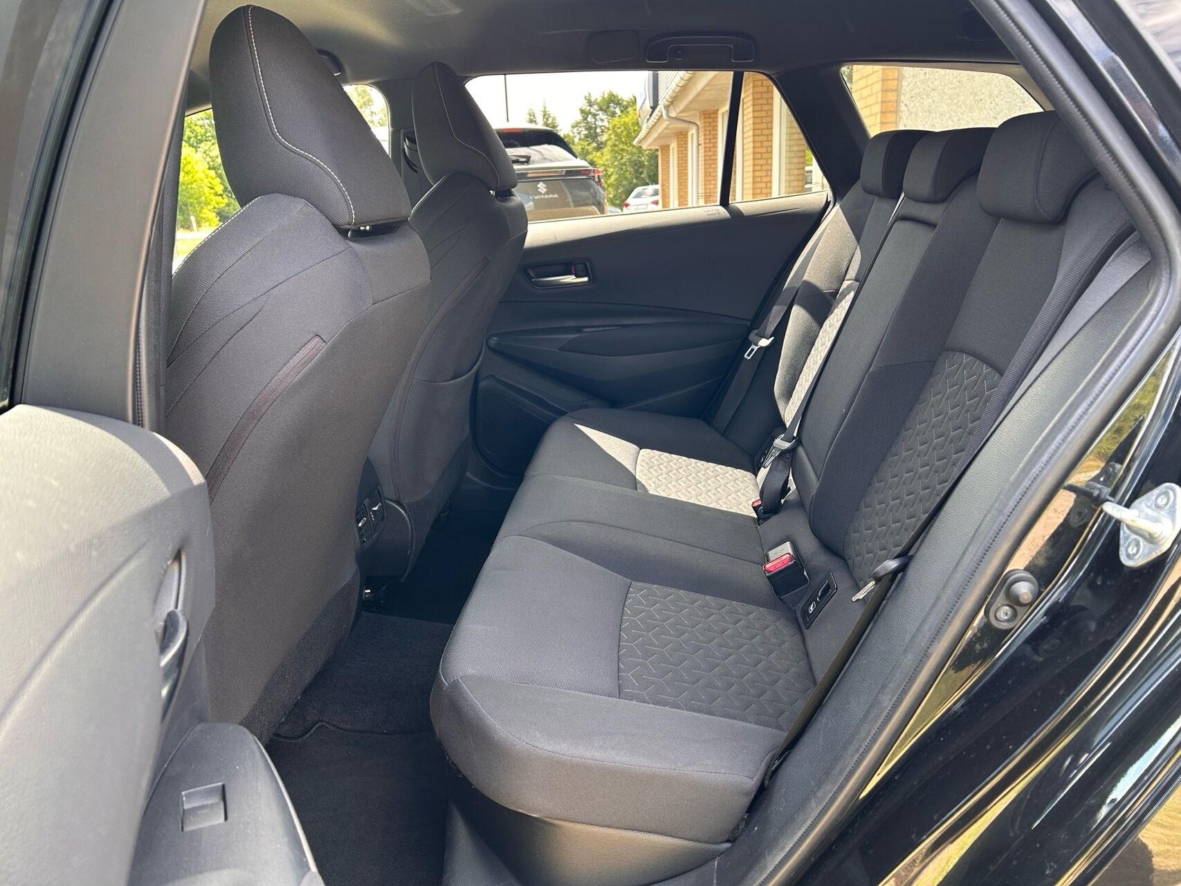 Billede af Suzuki Swace 1,8 Hybrid Active E-CVT 122HK Stc Trinl. Gear