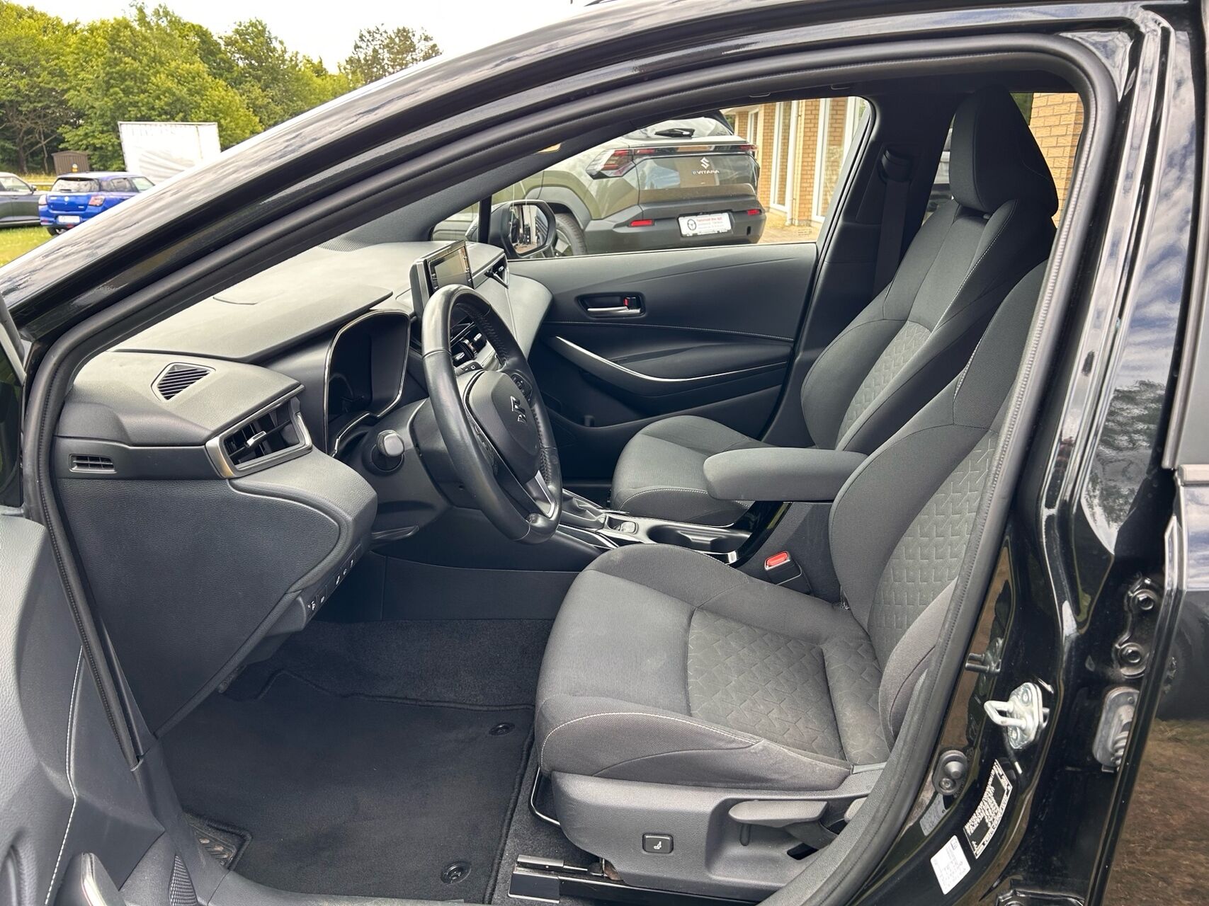 Billede af Suzuki Swace 1,8 Hybrid Active E-CVT 122HK Stc Trinl. Gear