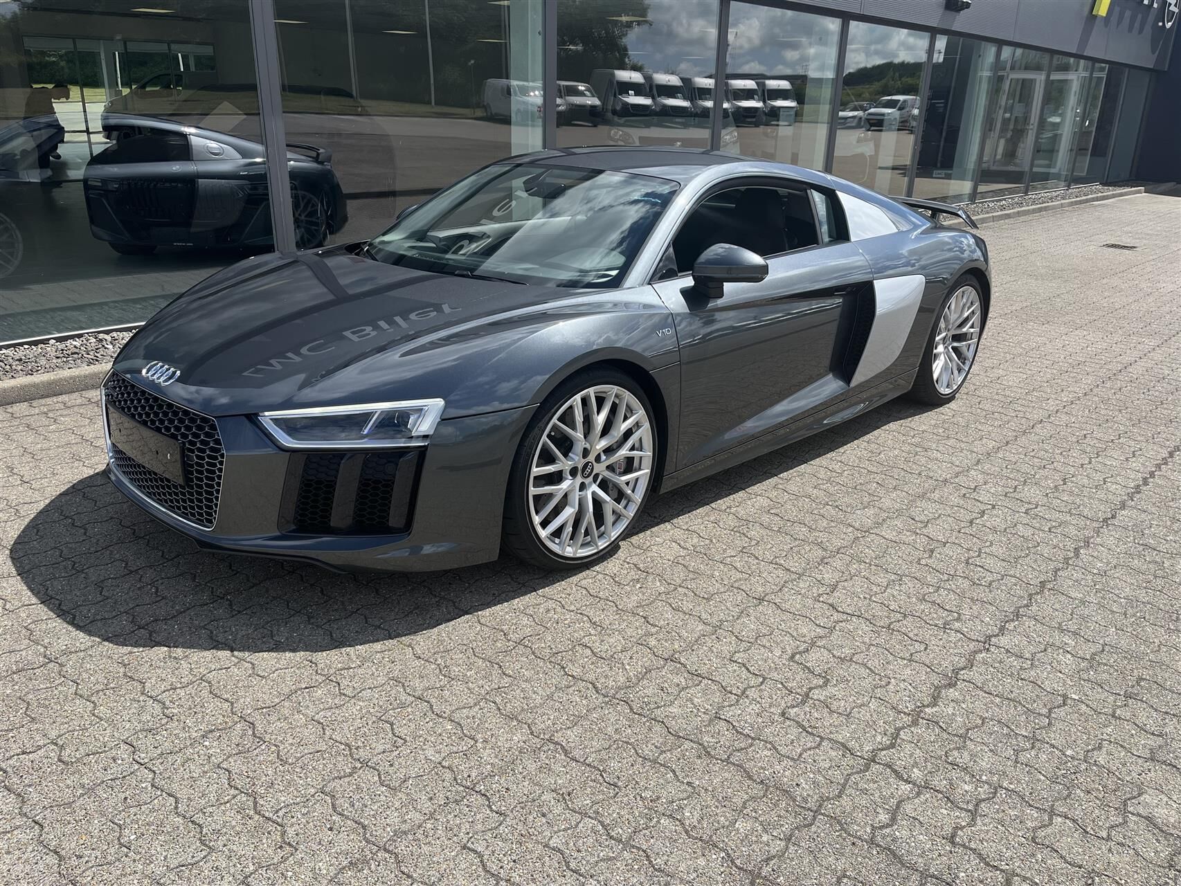 Billede af Audi R8 5,2 V10 Plus FSI Quattro S Tron 610HK 2d 7g Aut.
