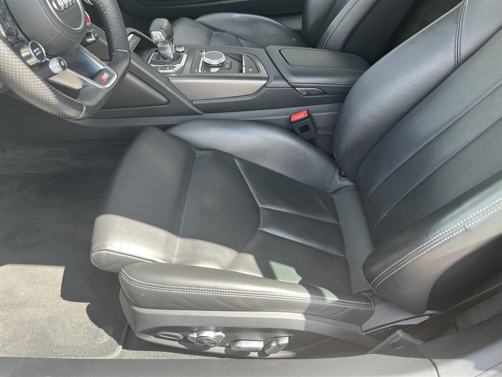 Billede af Audi R8 5,2 V10 Plus FSI Quattro S Tron 610HK 2d 7g Aut.