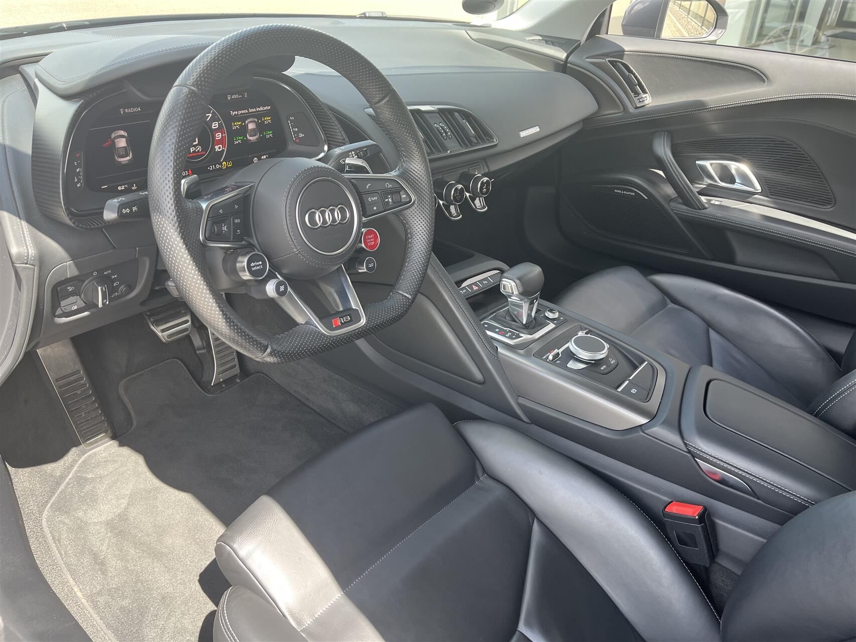 Billede af Audi R8 5,2 V10 Plus FSI Quattro S Tron 610HK 2d 7g Aut.