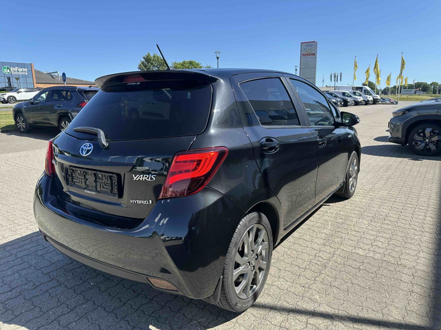 Billede af Toyota Yaris 1,5 Hybrid H2 Style E-CVT 100HK 5d Trinl. Gear