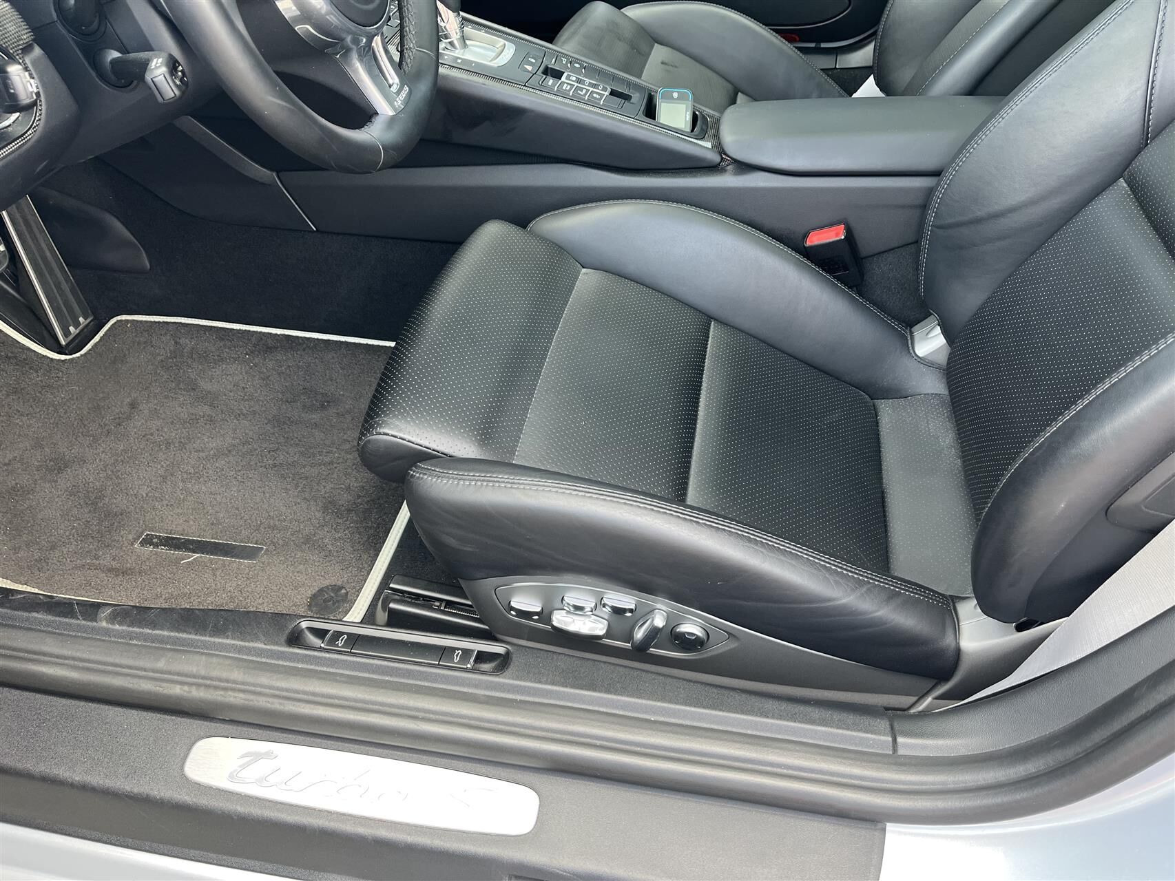 Billede af Porsche 911 Turbo S 3,8 4x4 560HK 2d 7g Aut.