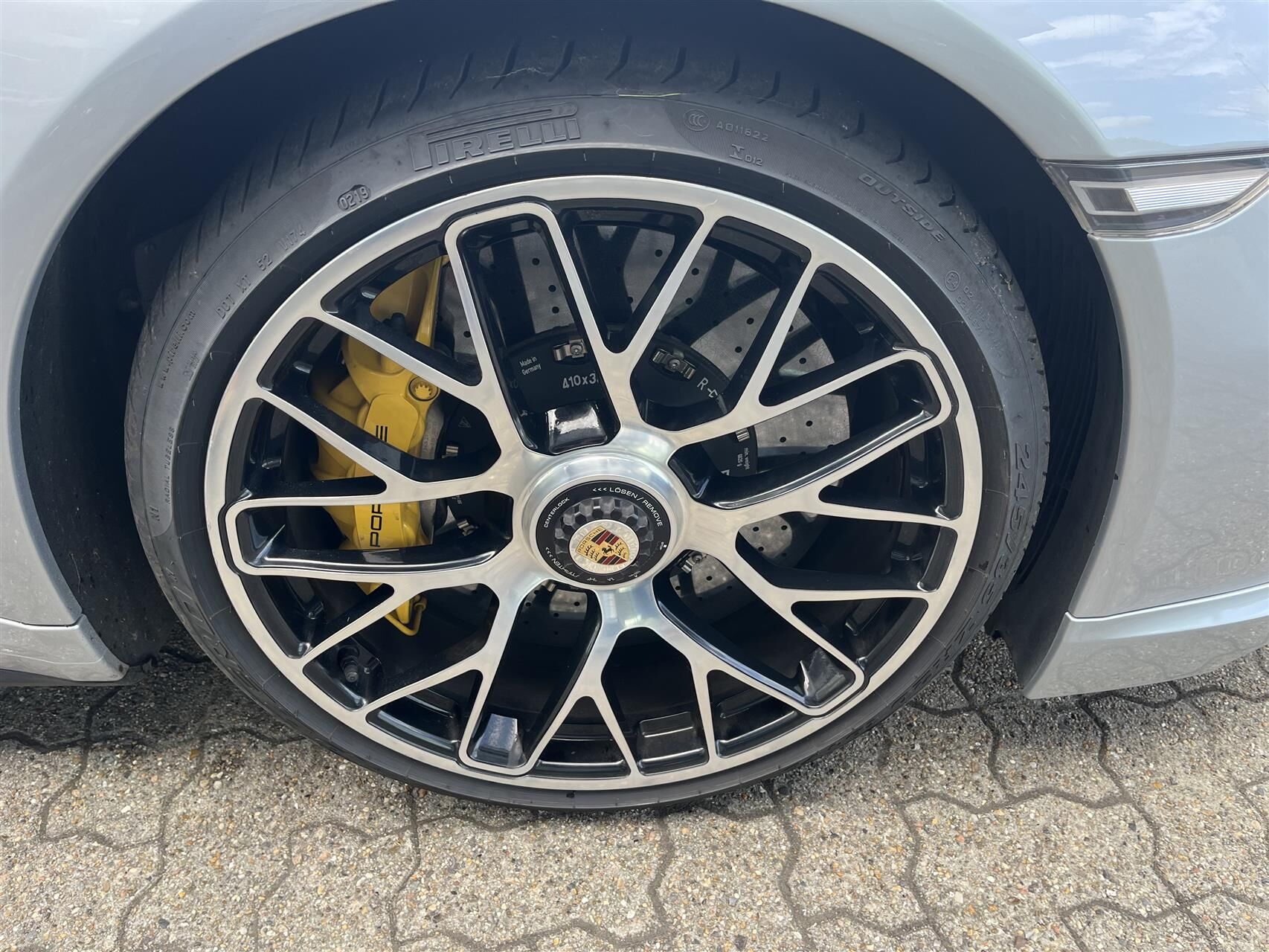 Billede af Porsche 911 Turbo S 3,8 4x4 560HK 2d 7g Aut.
