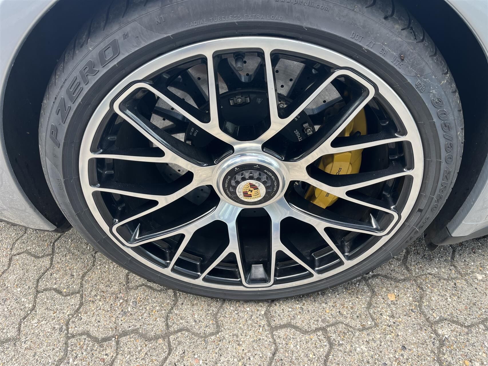 Billede af Porsche 911 Turbo S 3,8 4x4 560HK 2d 7g Aut.