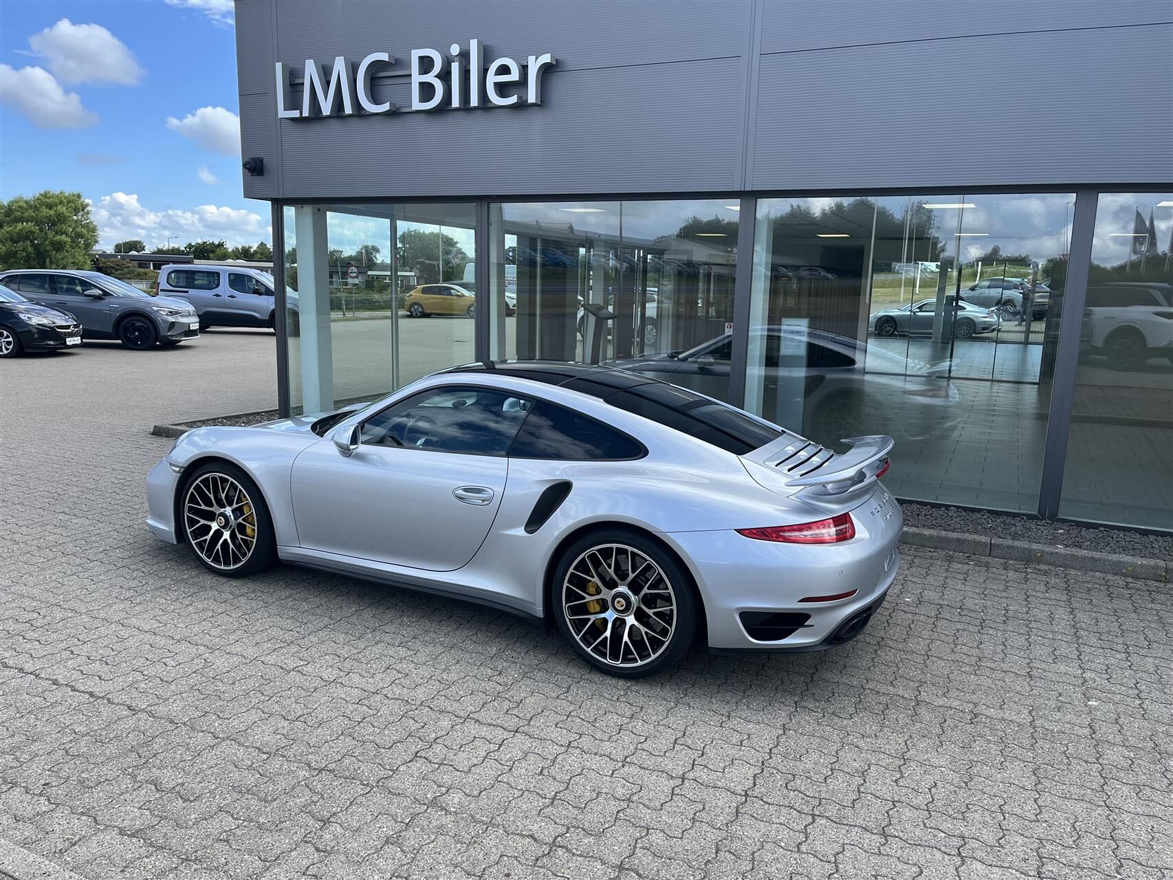 Billede af Porsche 911 Turbo S 3,8 4x4 560HK 2d 7g Aut.