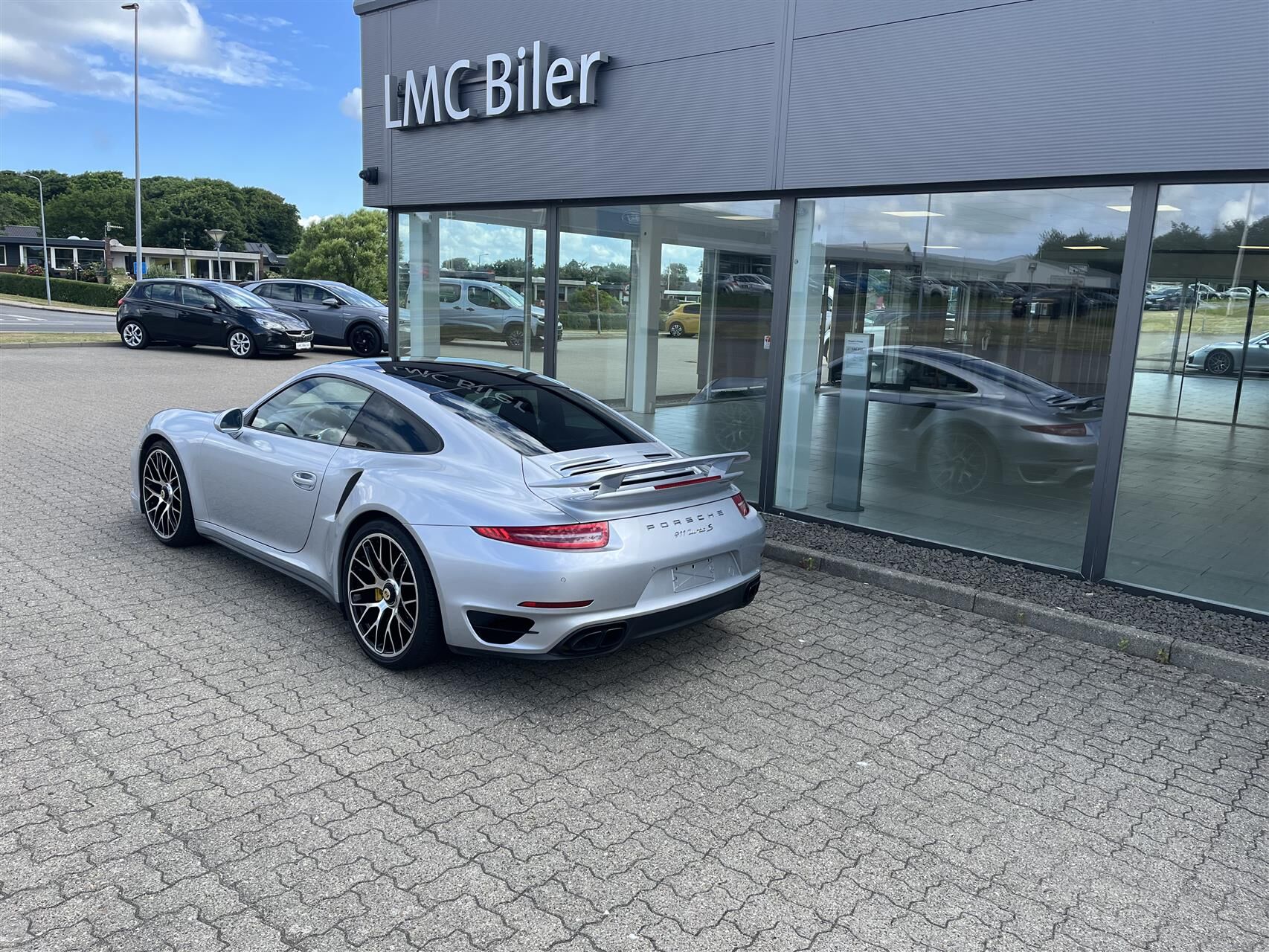 Billede af Porsche 911 Turbo S 3,8 4x4 560HK 2d 7g Aut.