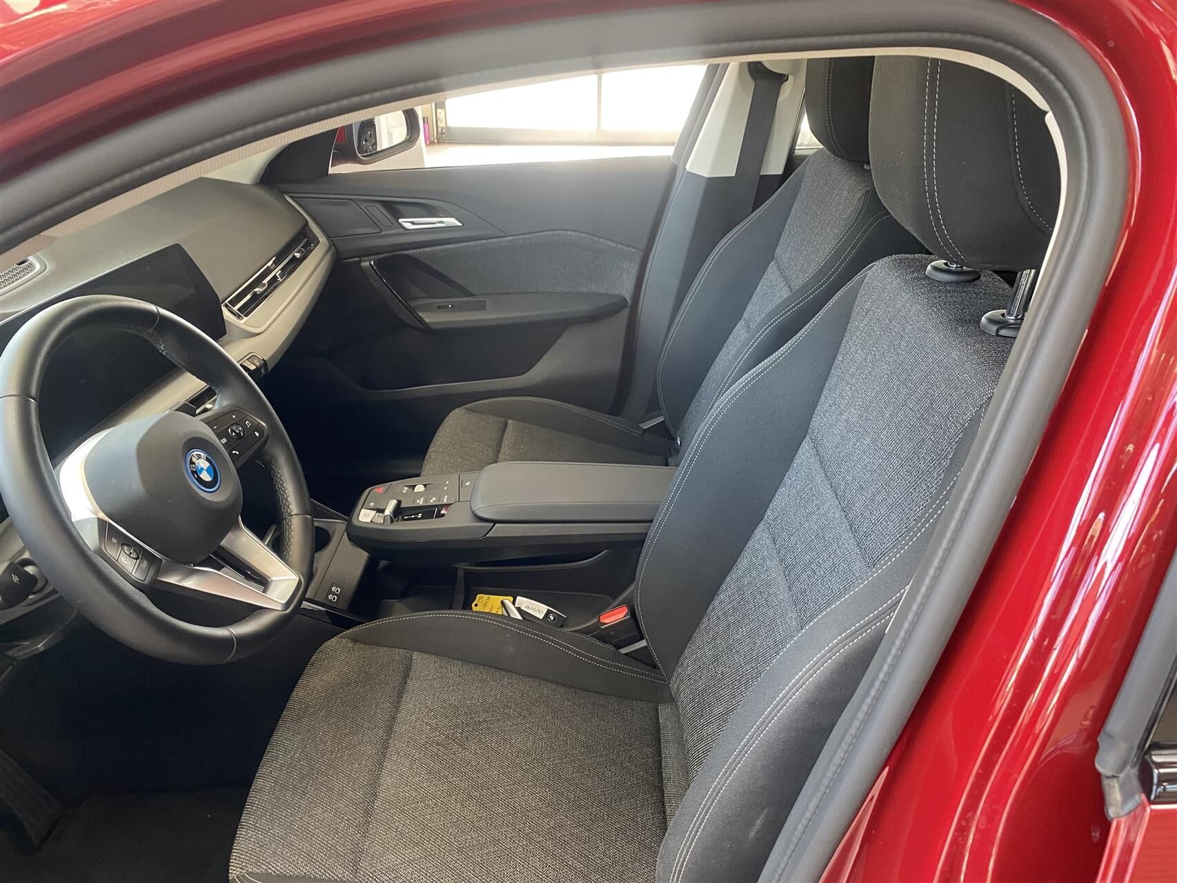 Billede af BMW iX2 eDrive20 EL Fully Charged 204HK 5d Aut.