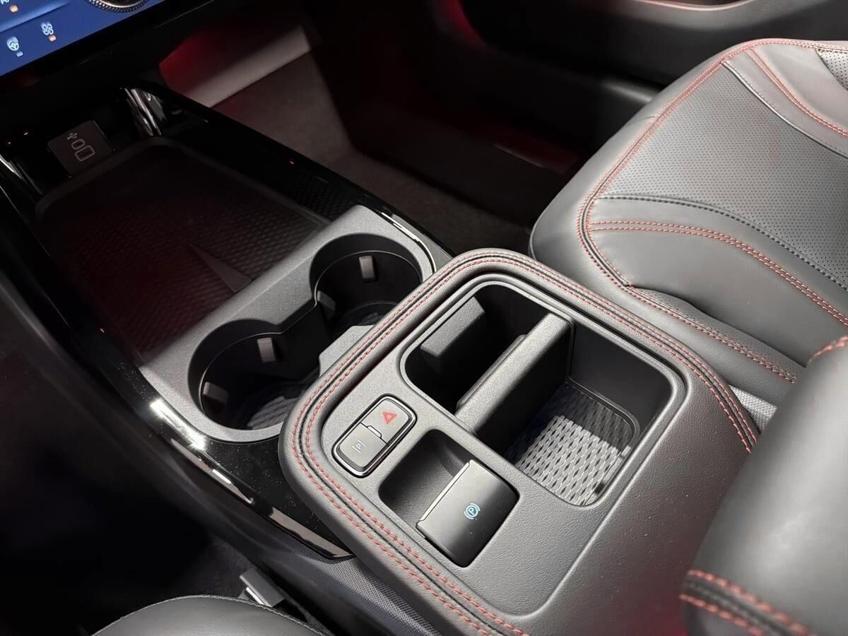 Billede af Ford Mustang Mach-E EL UR Premium AWD 375HK 5d Aut.