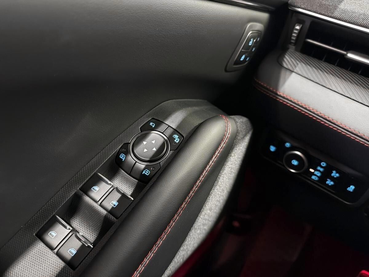 Billede af Ford Mustang Mach-E EL UR Premium AWD 375HK 5d Aut.