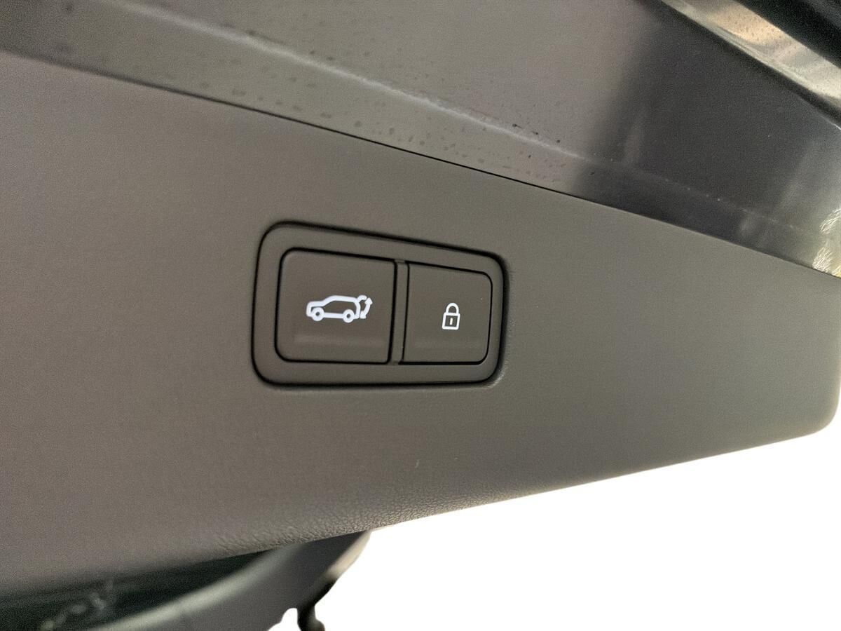 Billede af Hyundai Ioniq 9 7 Sæder Electric 110,3 kWh 4WD 303HK 5d Aut.