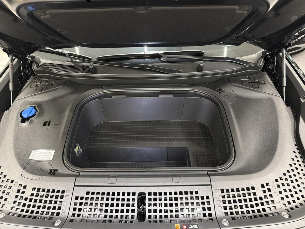 Billede af Hyundai Ioniq 9 7 Sæder Electric 110,3 kWh 4WD 303HK 5d Aut.