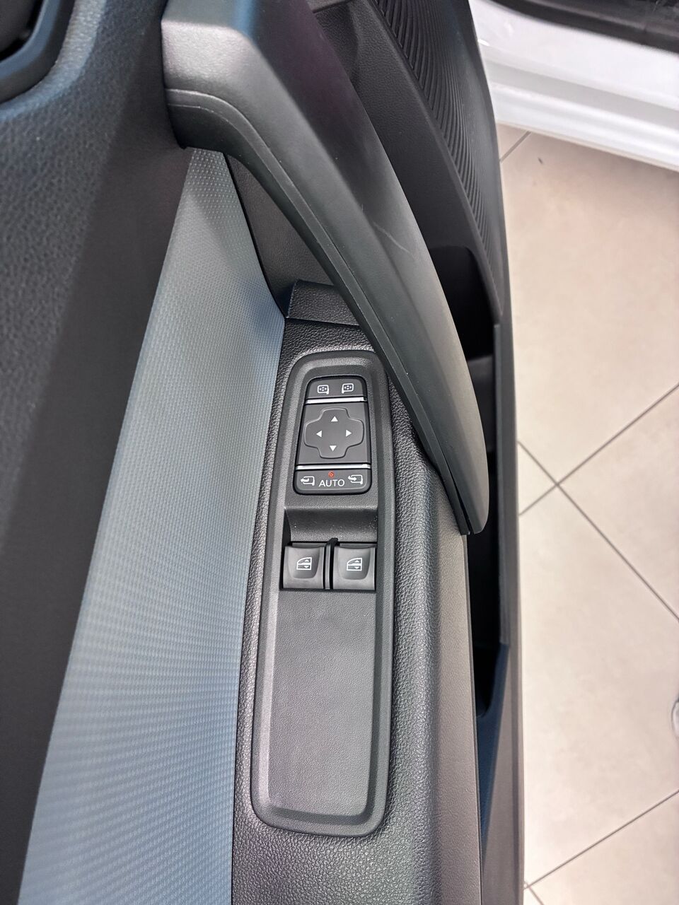 Billede af Nissan Townstar Van Electric 45KWH L2 N-Connecta Blind FD + Blind D