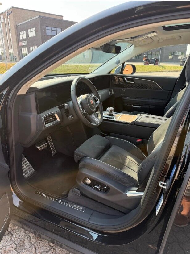 Billede af Hongqi E-HS9 EL Premium 4x4 551HK 5d Aut.