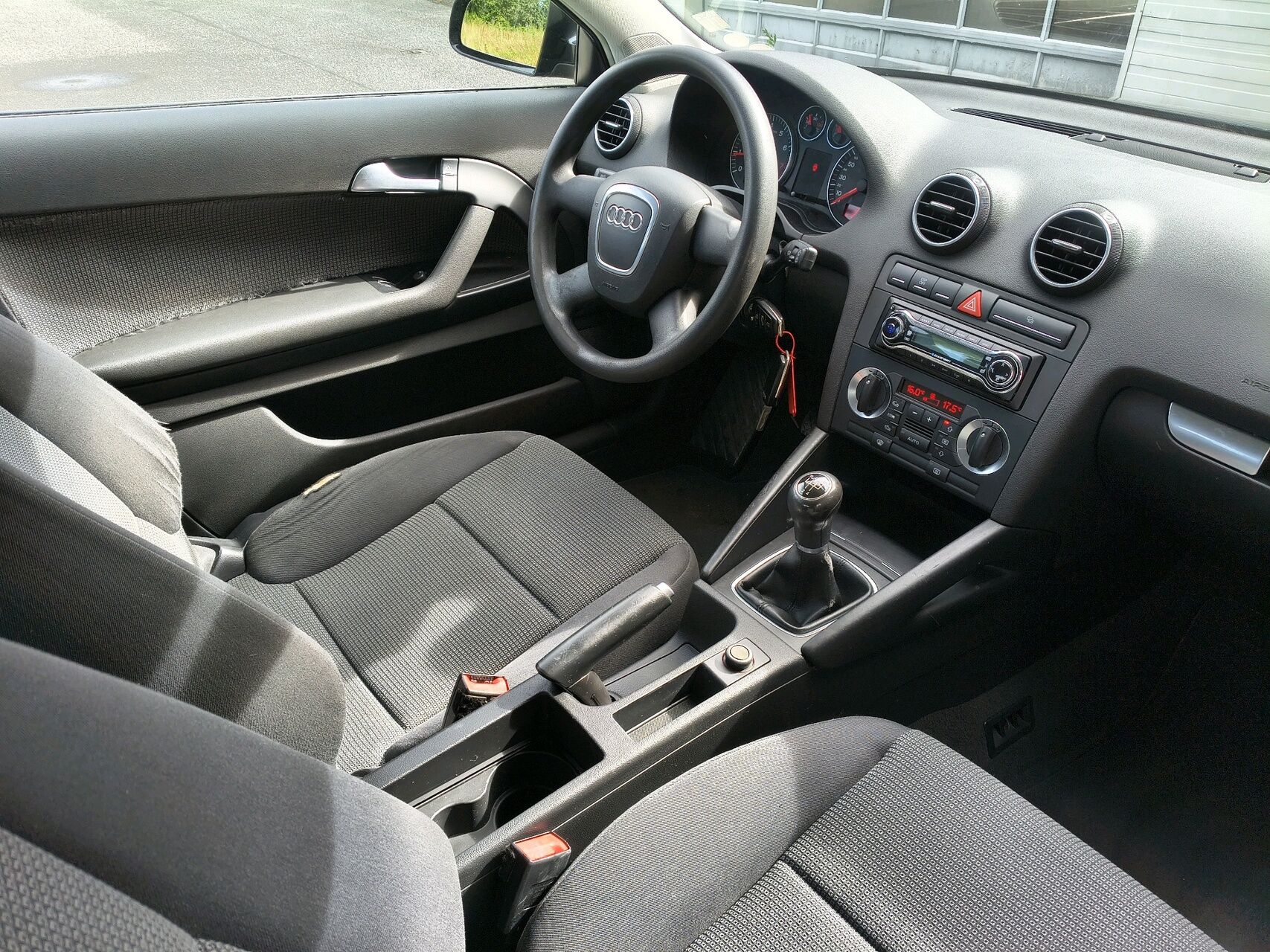 Billede af Audi A3 1,6 Attraction 102HK 3d