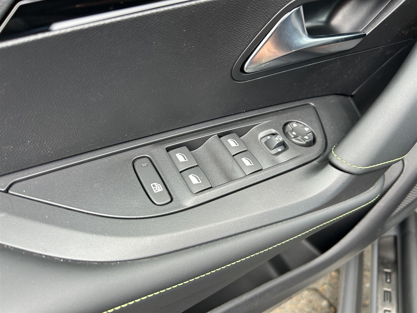 Billede af Peugeot e-2008 EL GT 156HK 5d Aut.
