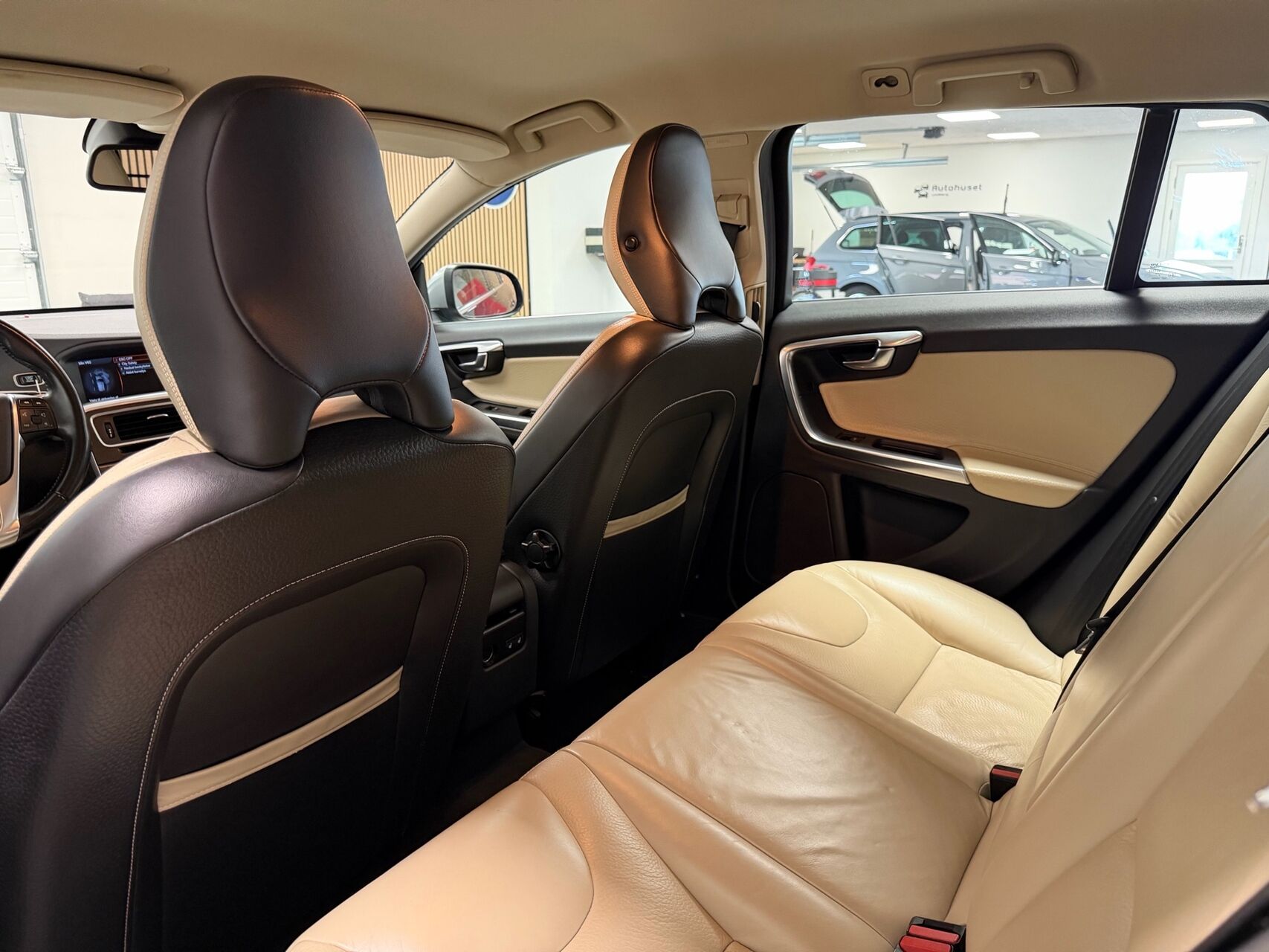 Billede af Volvo V60 2,0 D4 Momentum 163HK Stc 6g Aut.