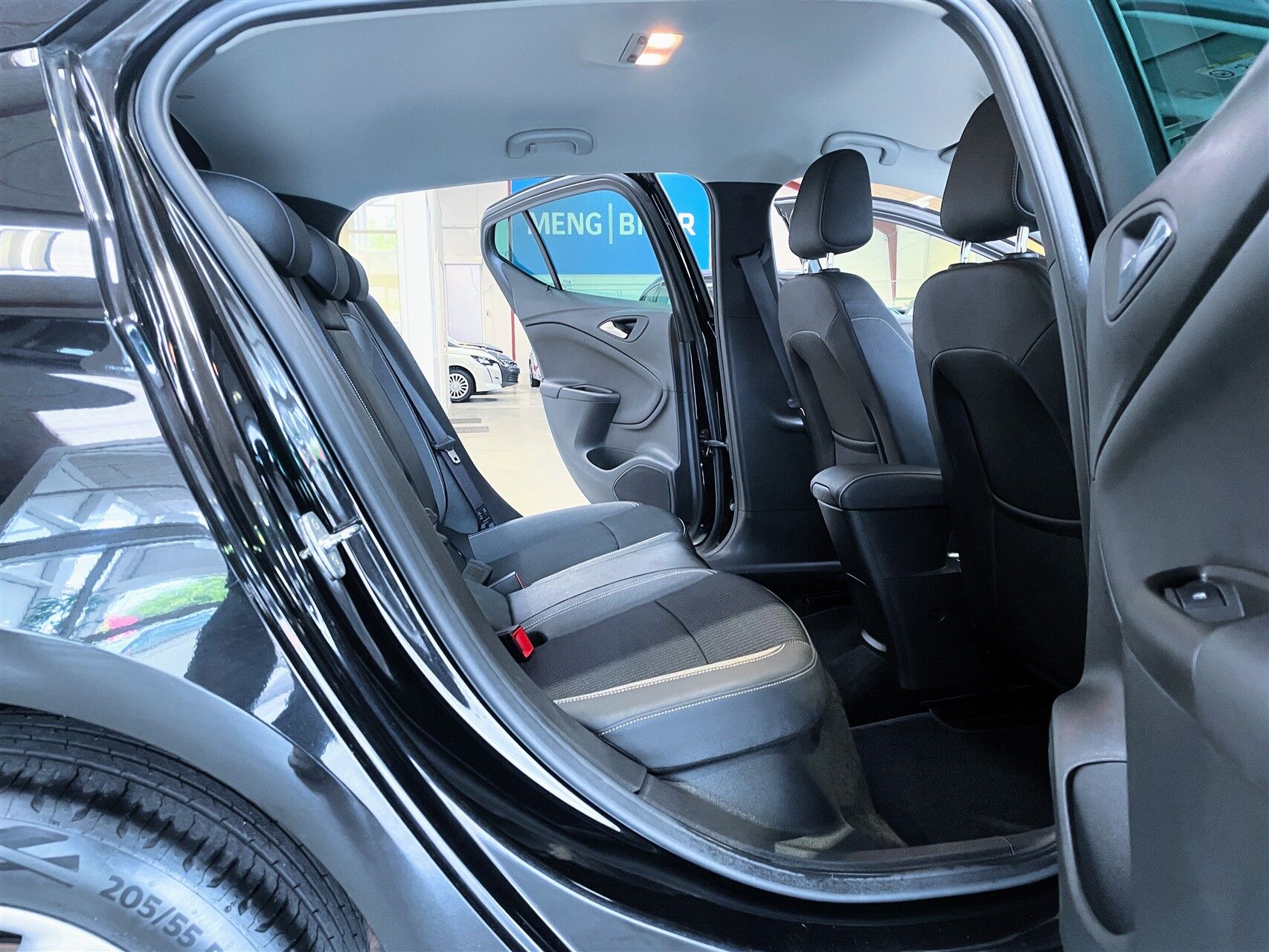 Billede af Opel Astra 1,2 Turbo Elegance 110HK 5d 6g