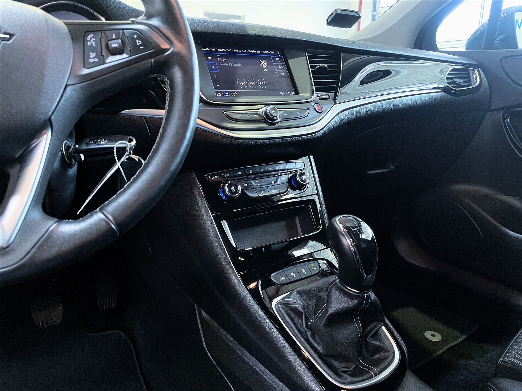 Billede af Opel Astra 1,2 Turbo Elegance 110HK 5d 6g