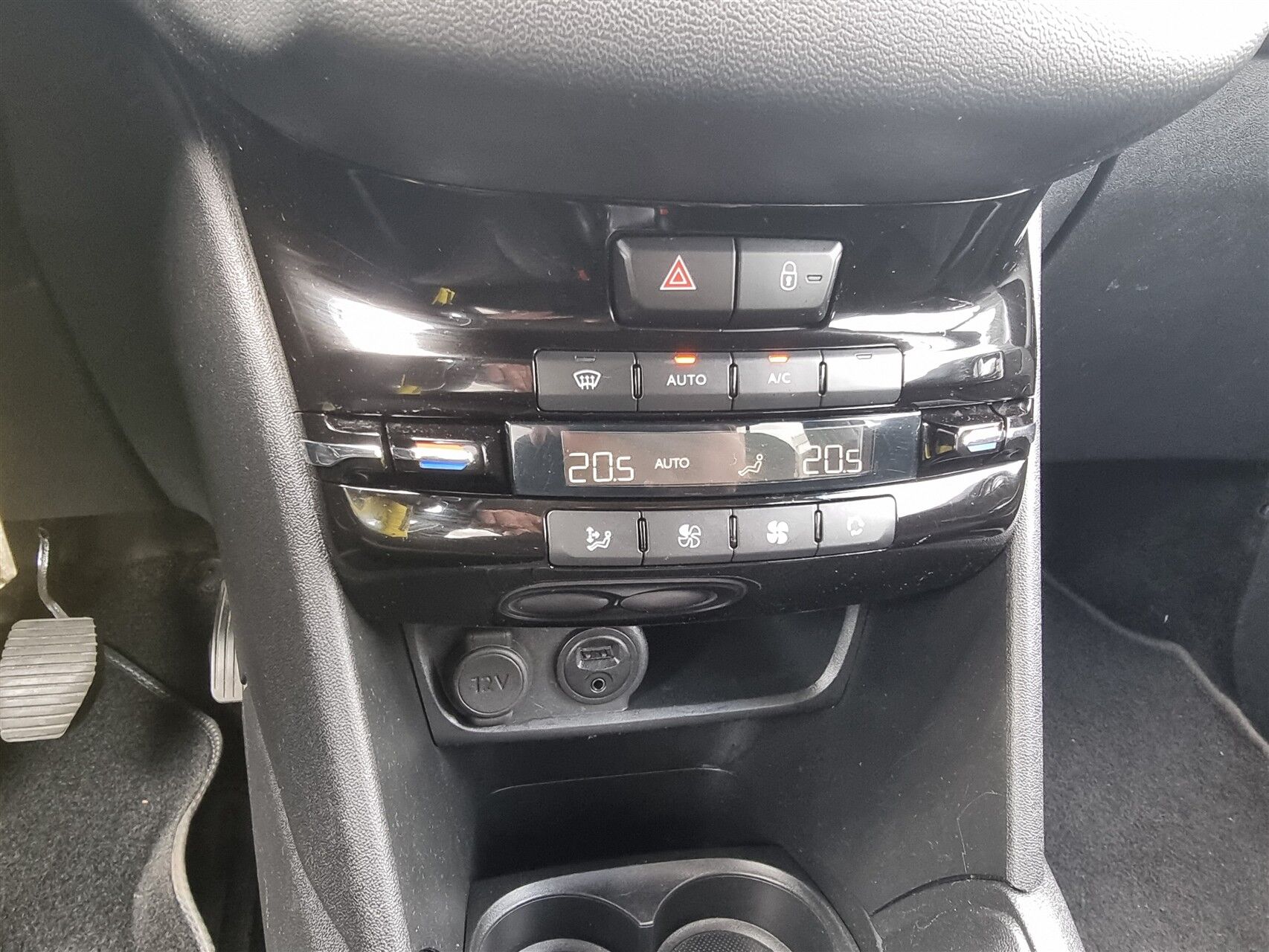Billede af Peugeot 208 1,6 BlueHDi Active 100HK 5d