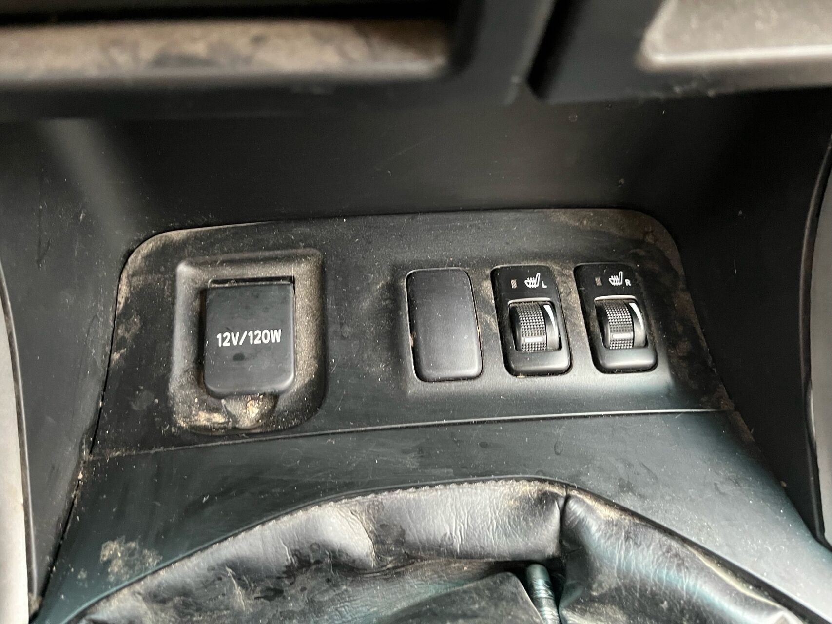 Billede af Toyota Landcruiser 3,0 D-4D 3D Van 166HK 3d