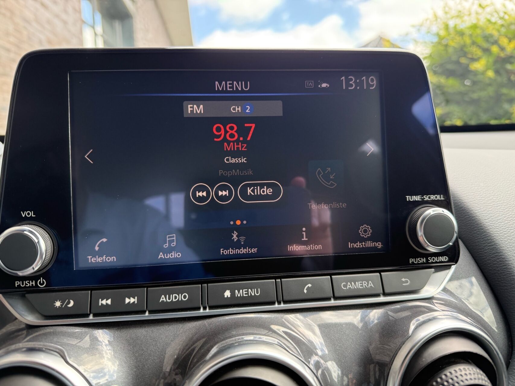 Billede af Nissan Juke 1,0 Dig-T N-Connecta DCT 117HK 5d 7g Aut.