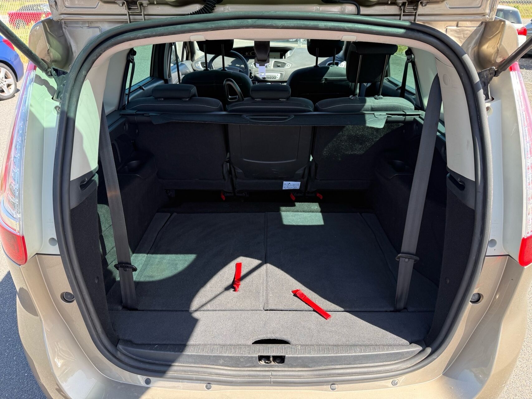 Billede af Renault Grand Scénic 7 pers. 1,5 DCI Limited Edition EDC 110HK 6g Aut.