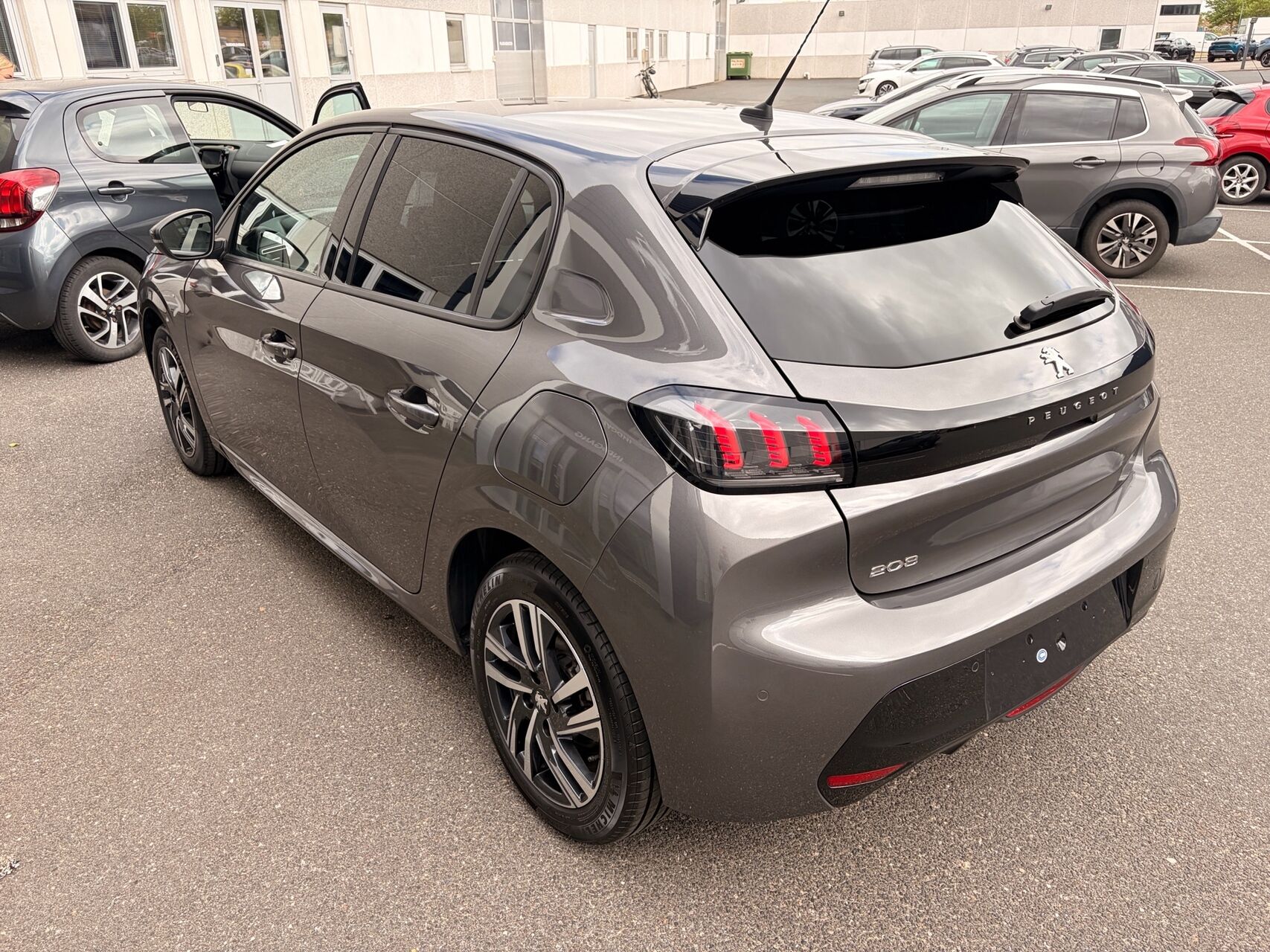 Billede af Peugeot 208 1,2 PureTech Allure 100HK 5d 6g