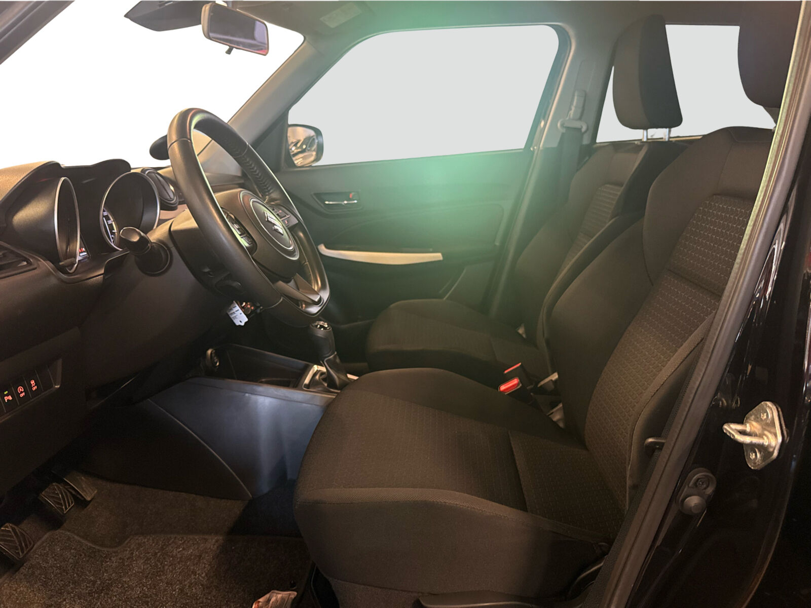 Billede af Suzuki Swift 1,2 Dualjet  Mild hybrid Action KUP 83HK 5d