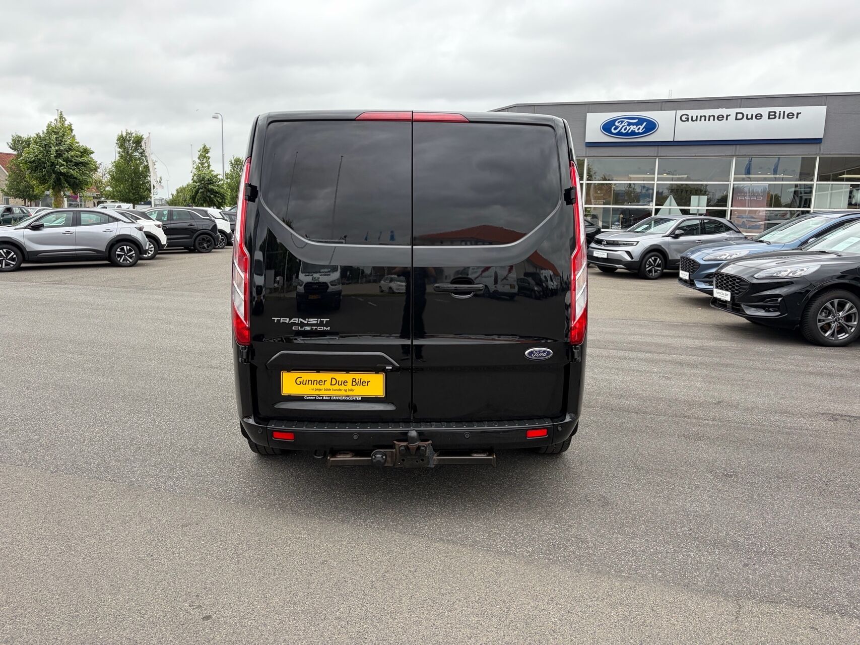 Billede af Ford Transit Custom 340 L2H1 2,0 TDCi Limited 170HK Van 6g Aut.