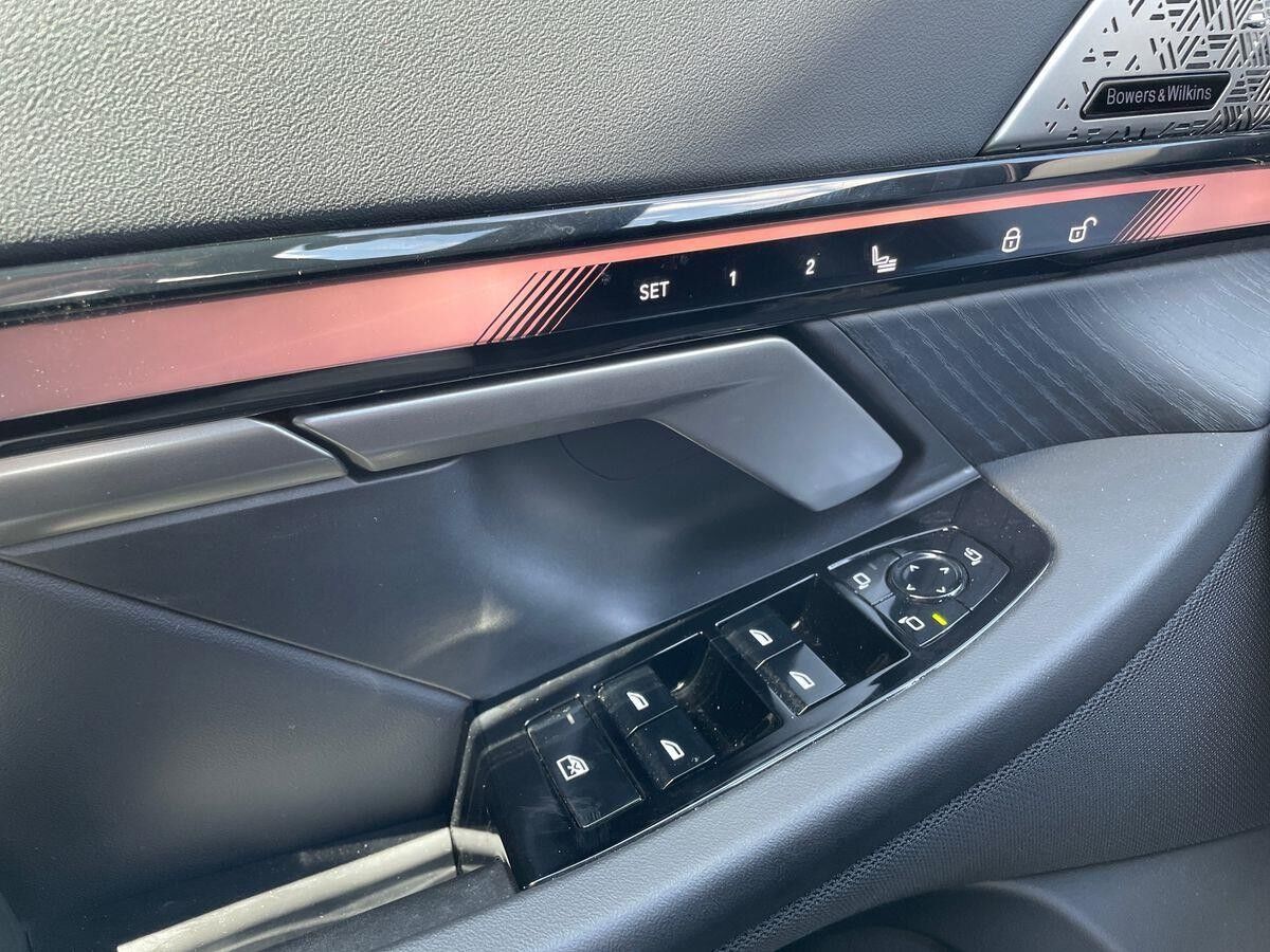 Billede af BMW i5 eDrive40 Touring EL Fully Charged 340HK Stc Aut.